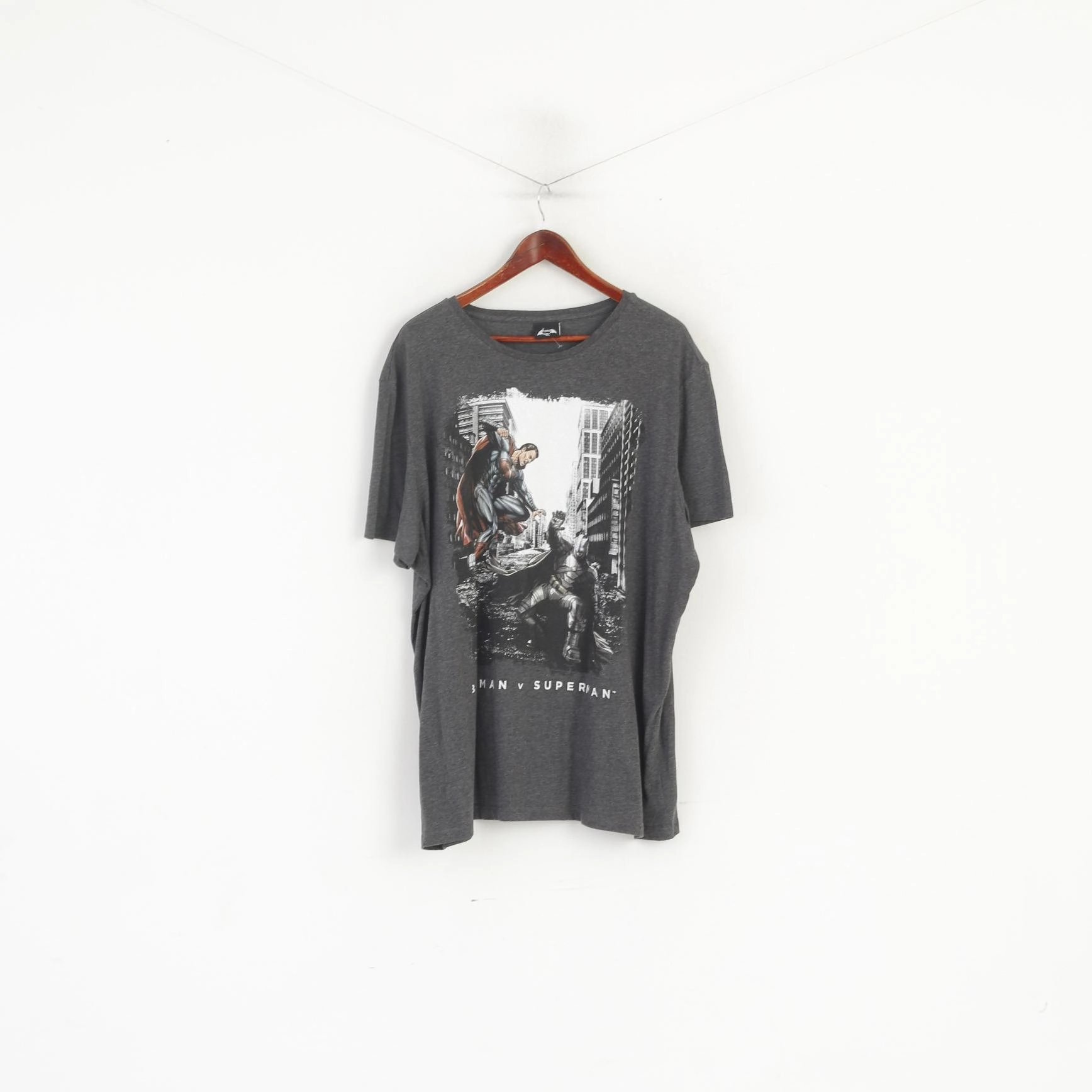 Batman V Superman Men XXXL Shirt Gray Cotton Graphic Dawn of Justice Top Modern Simplicity