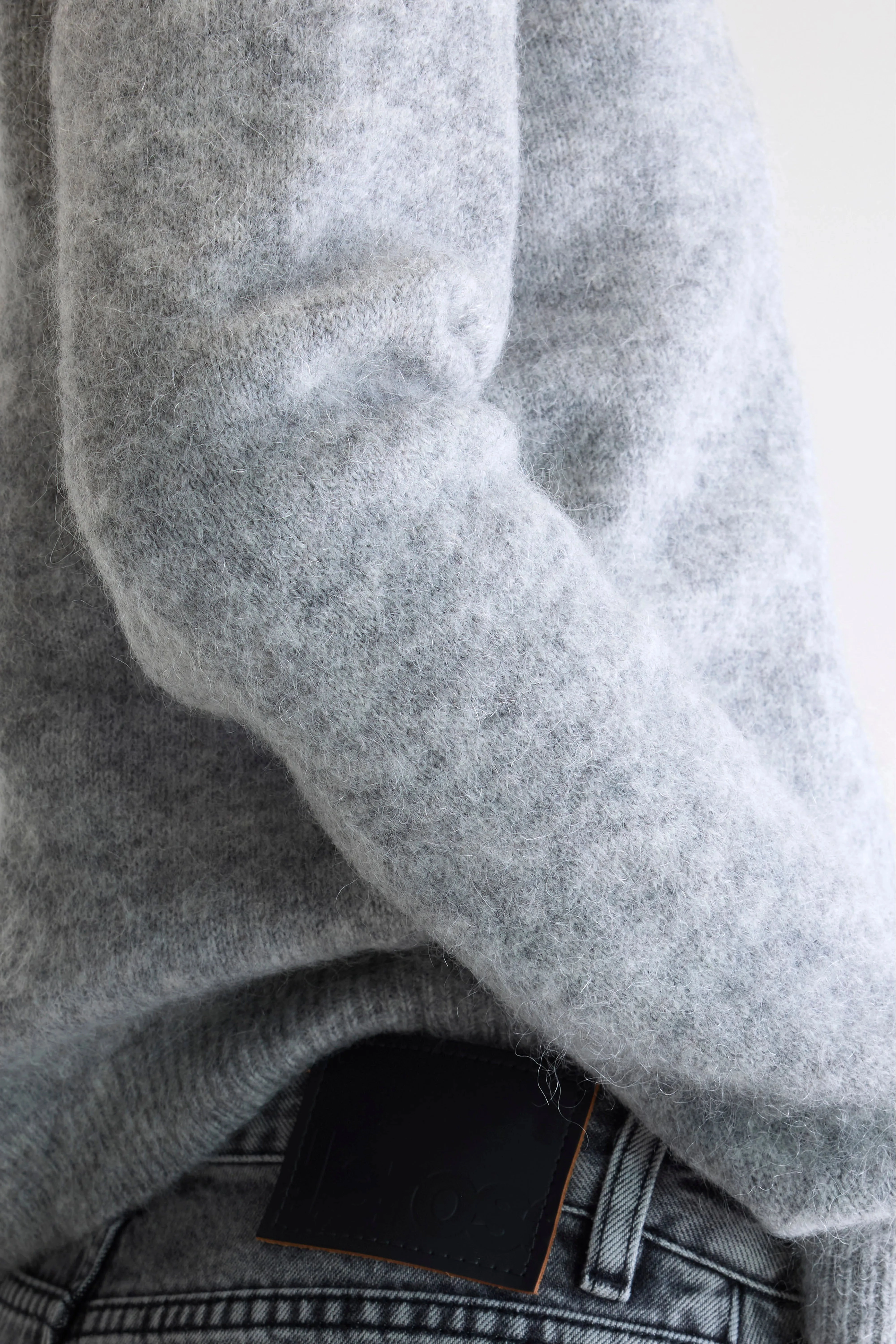 Auron slim sweater (252 / W / H. GREY) HeatTrapping Fibers