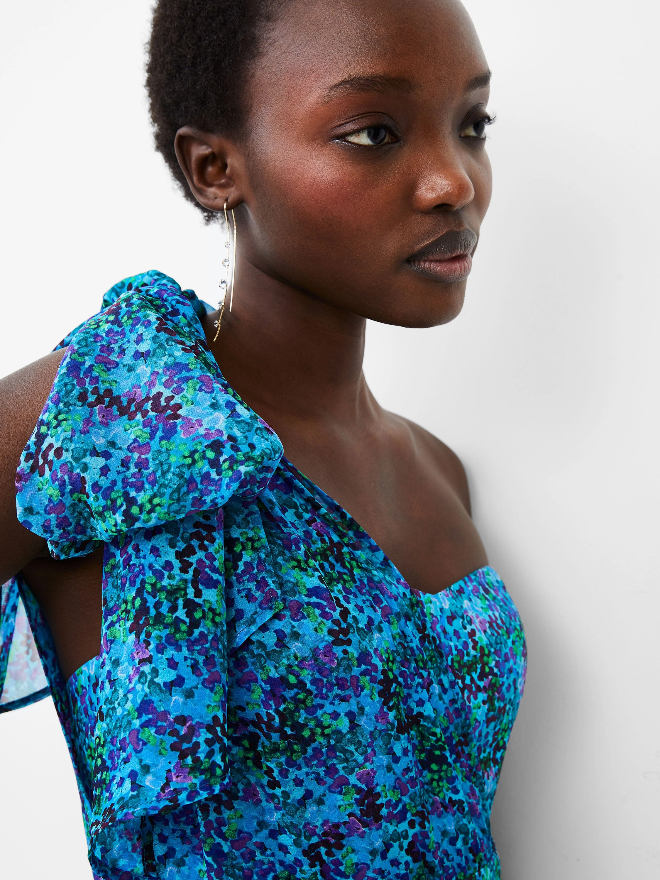 AntiStaticMaterial Andrea Ennis Asymmetric Dress