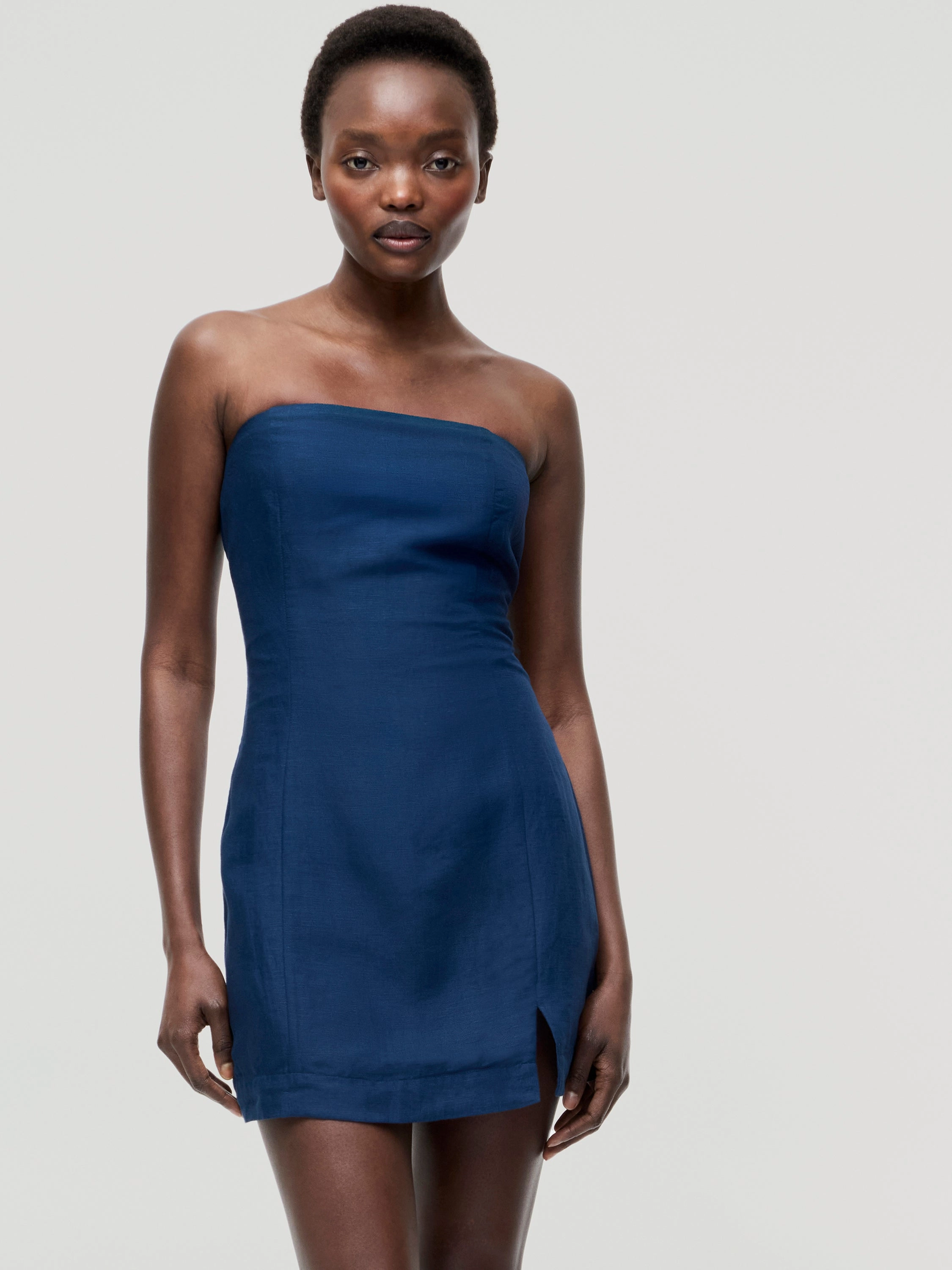 Hidden-Pocket Move Easy Birdie Linen Strapless Mini Dress