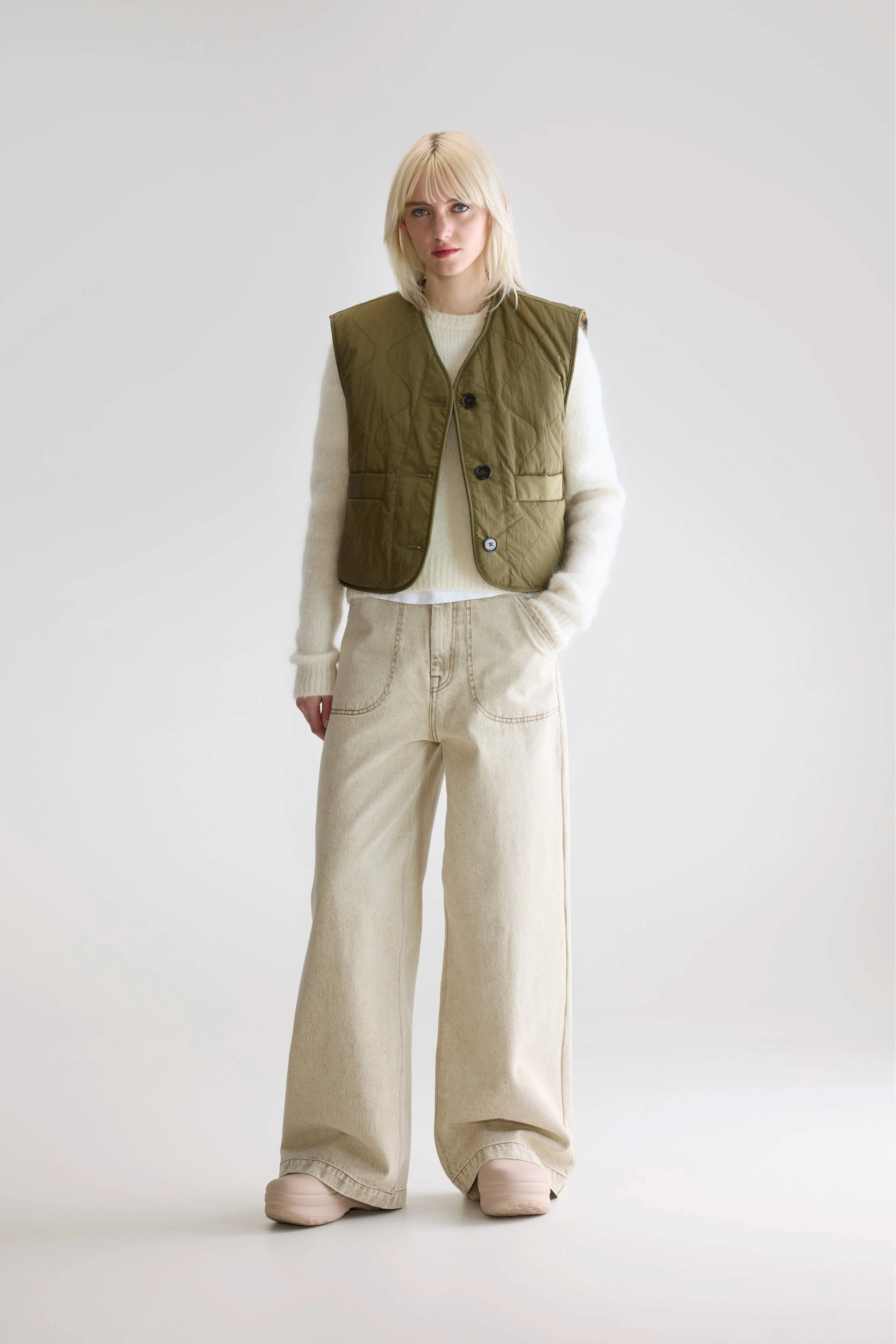 Eloise sleeveless jacket (252 / W / ARMY) Poly Blend