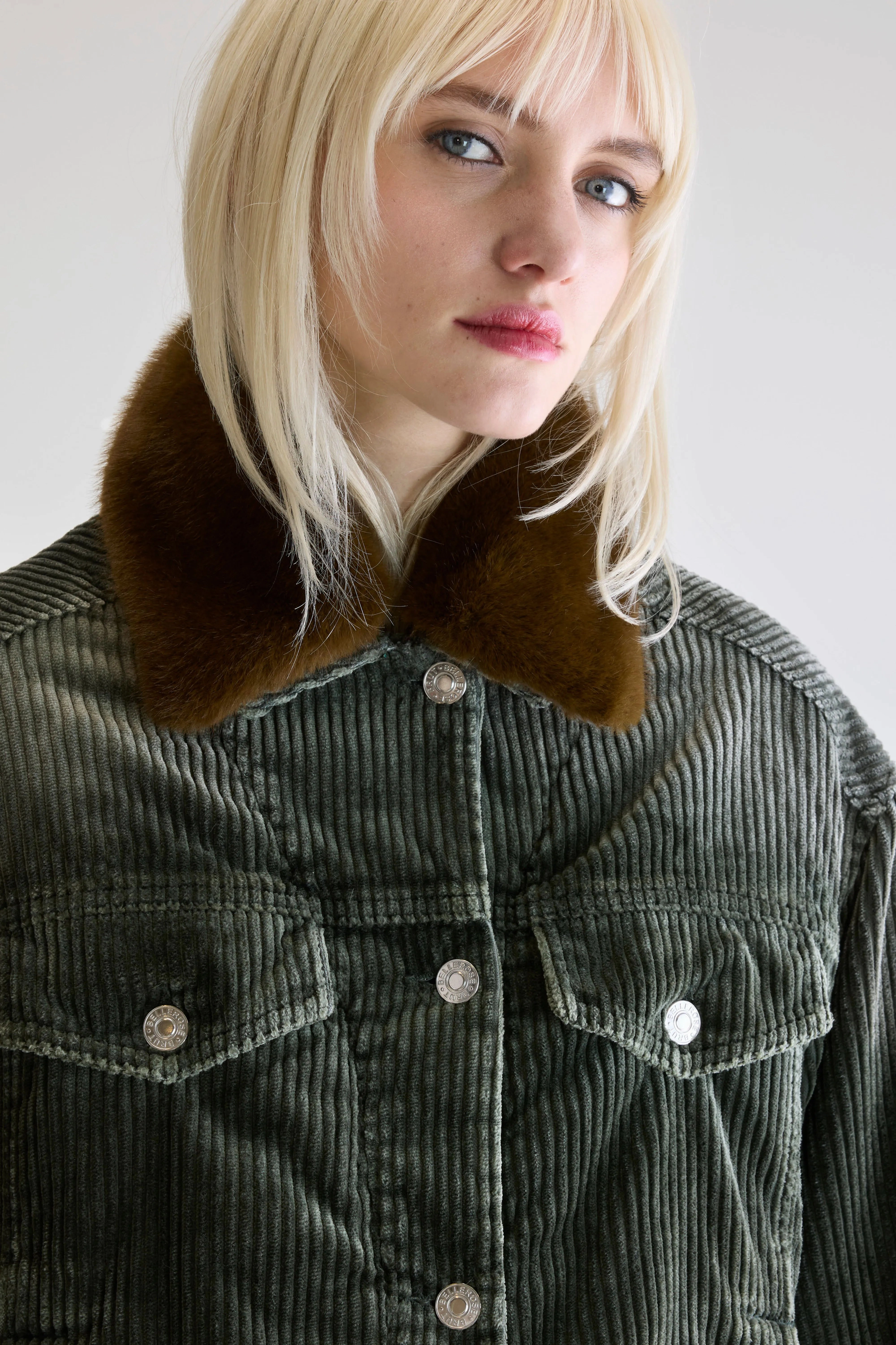 Payne corduroy jacket (252 / W / SAGE) Cozy Hood Detail Stretch Weave Fabric