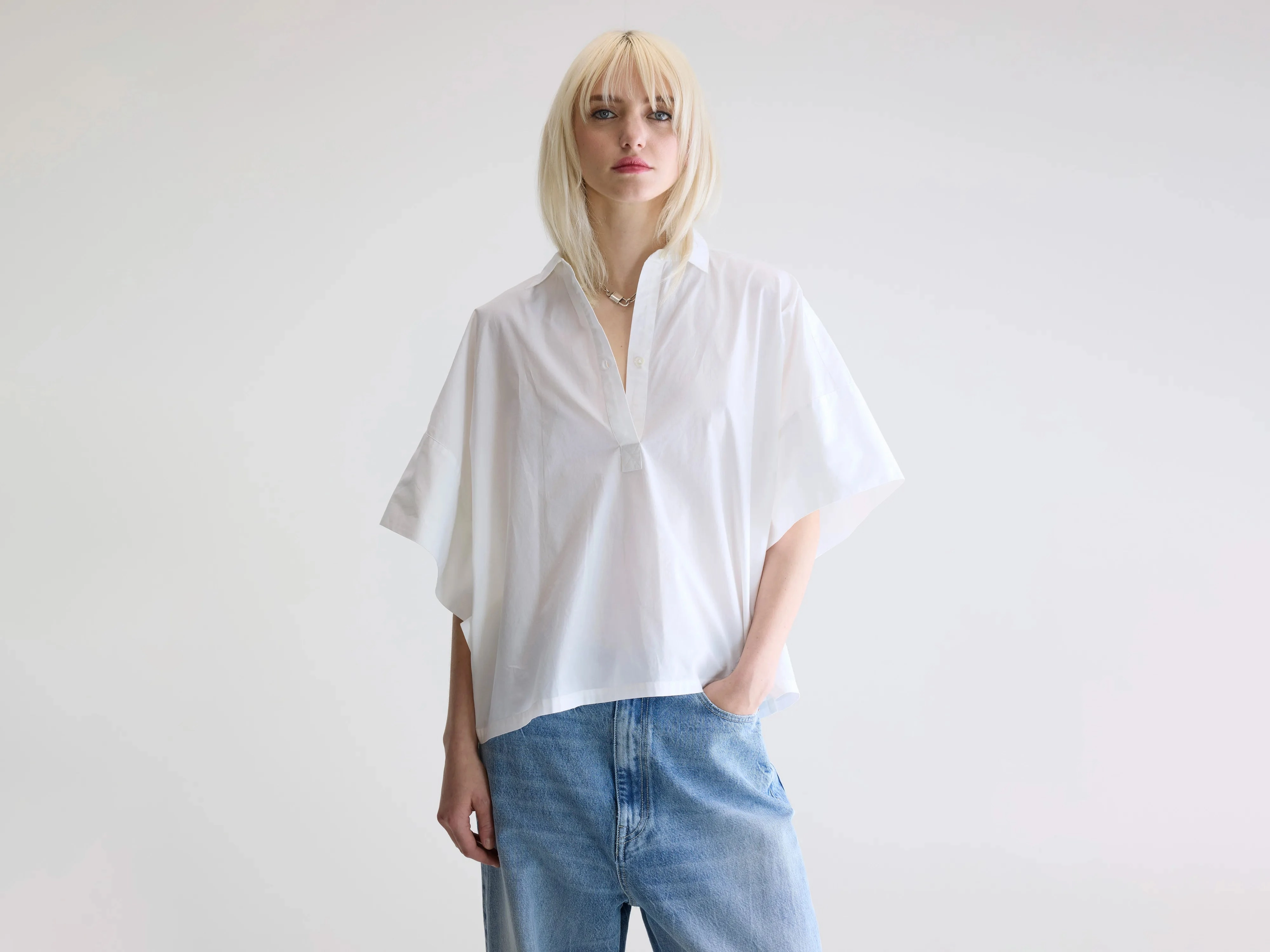 Comfort Design brooch accents Cairn short-sleeve shirt (242 / W / WHITE)