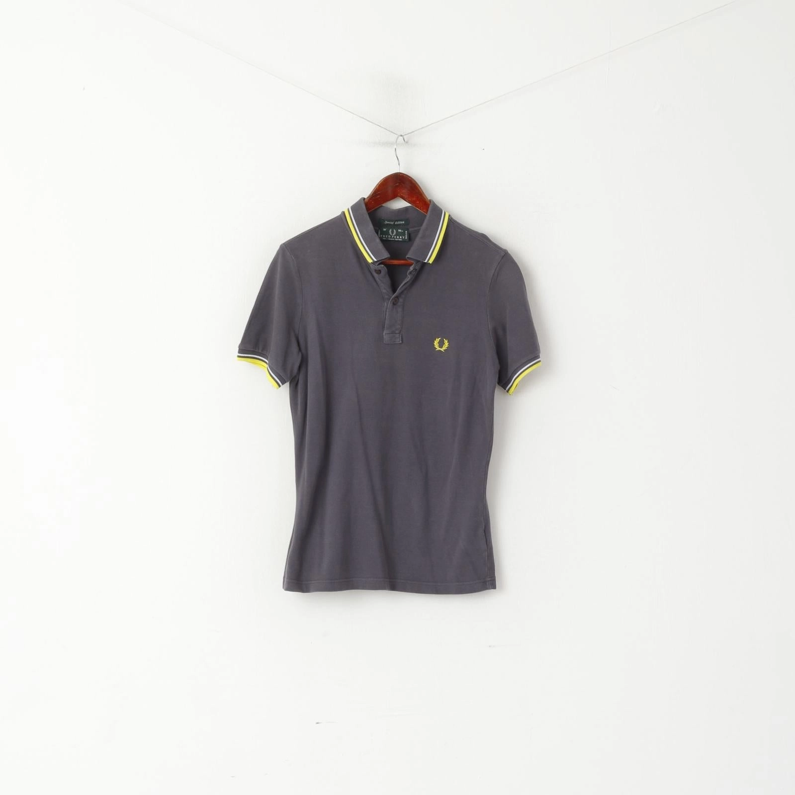 Fred Perry Men 38 XS Polo Shirt Grey Cotton Special Edition Italy Classic Top Essential Fit
