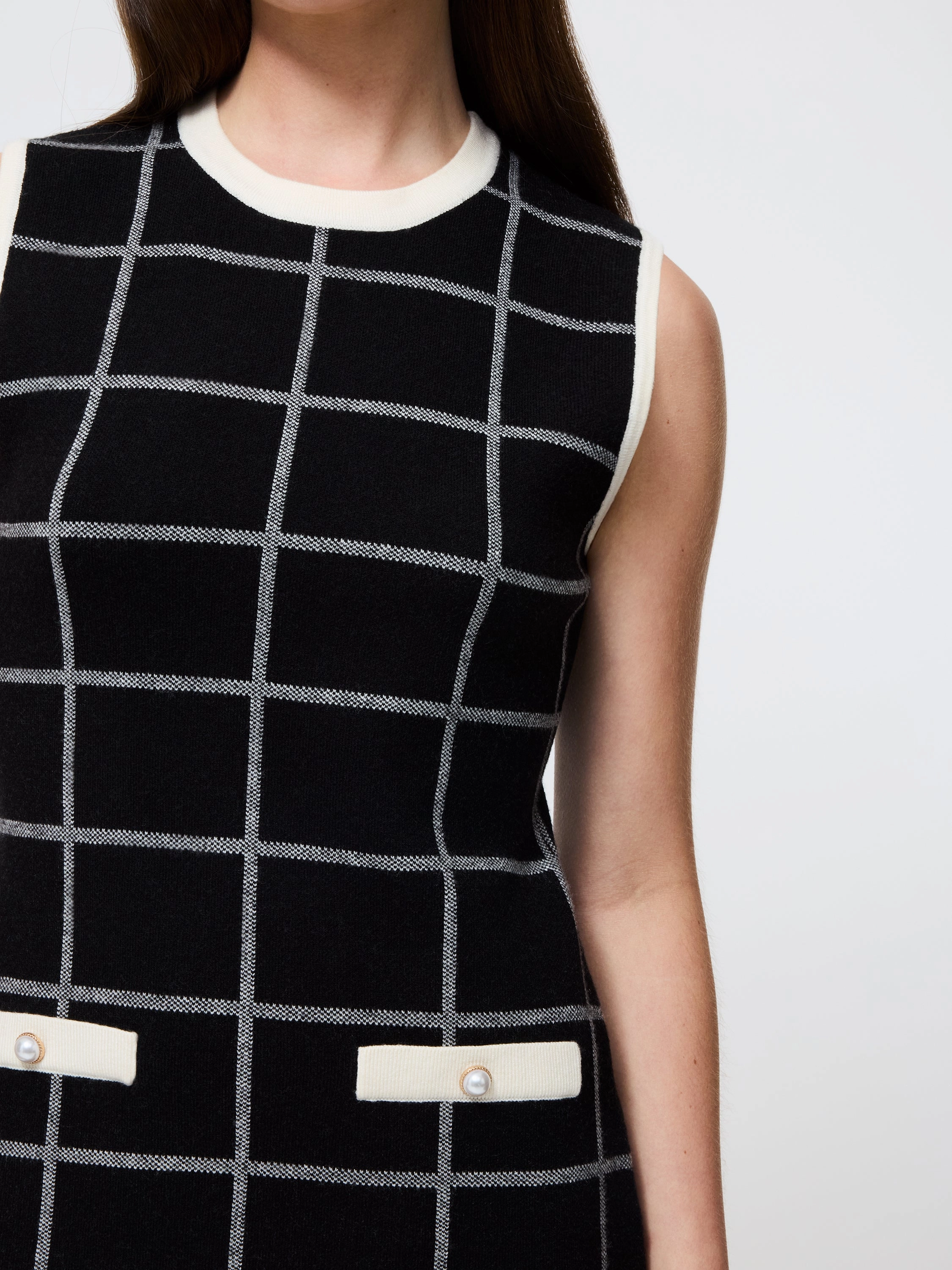 Check Sleeveless Crew Dress All-Day Wear Perfect For Work