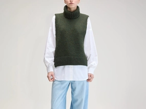 Knitwear Repair Toolkit Upcycled Sleeveless Sweater (UPC / W / KOMBU)