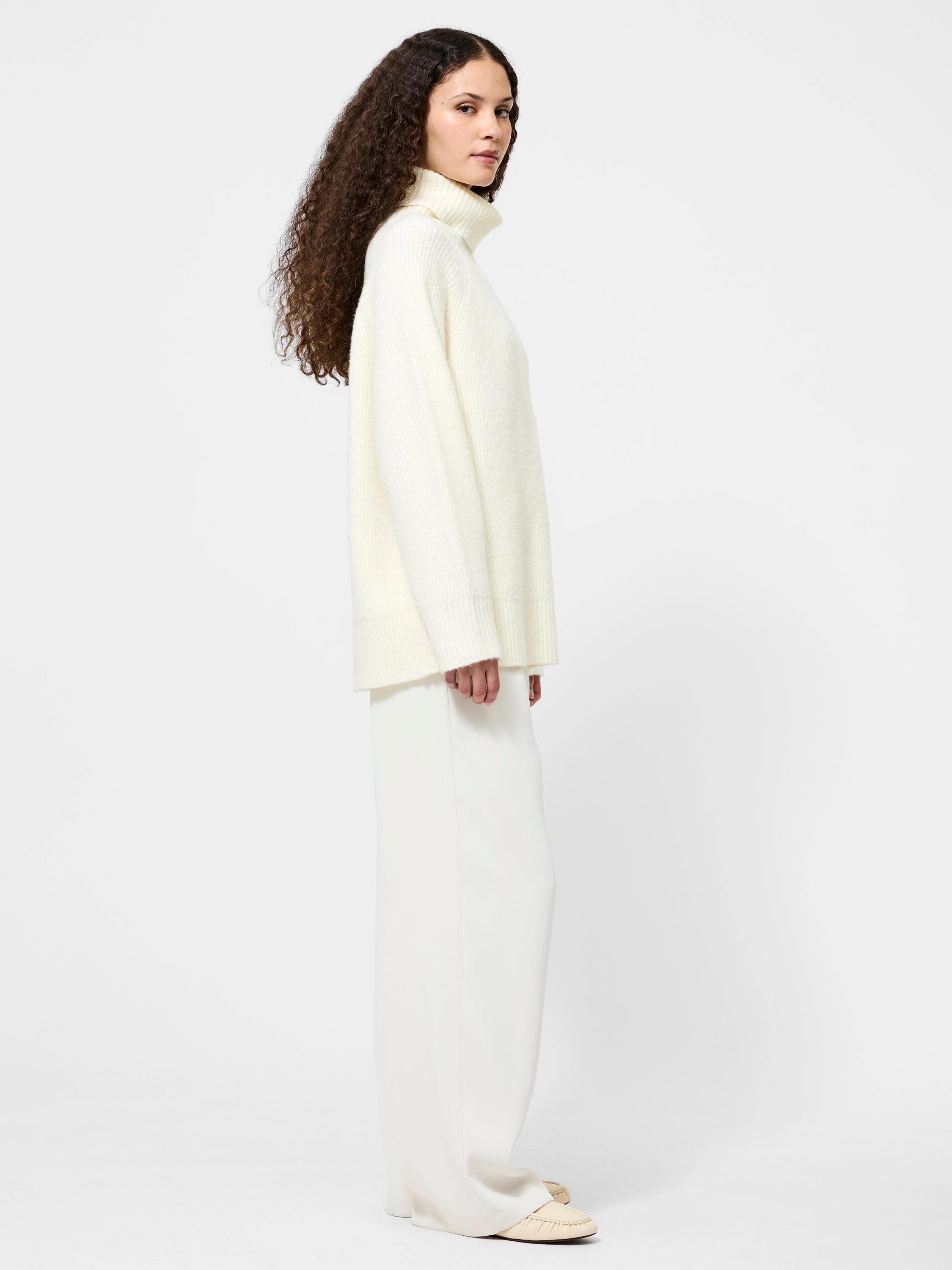 Emilia Knit Oversized Sweater Colorfast Technology Neat Look