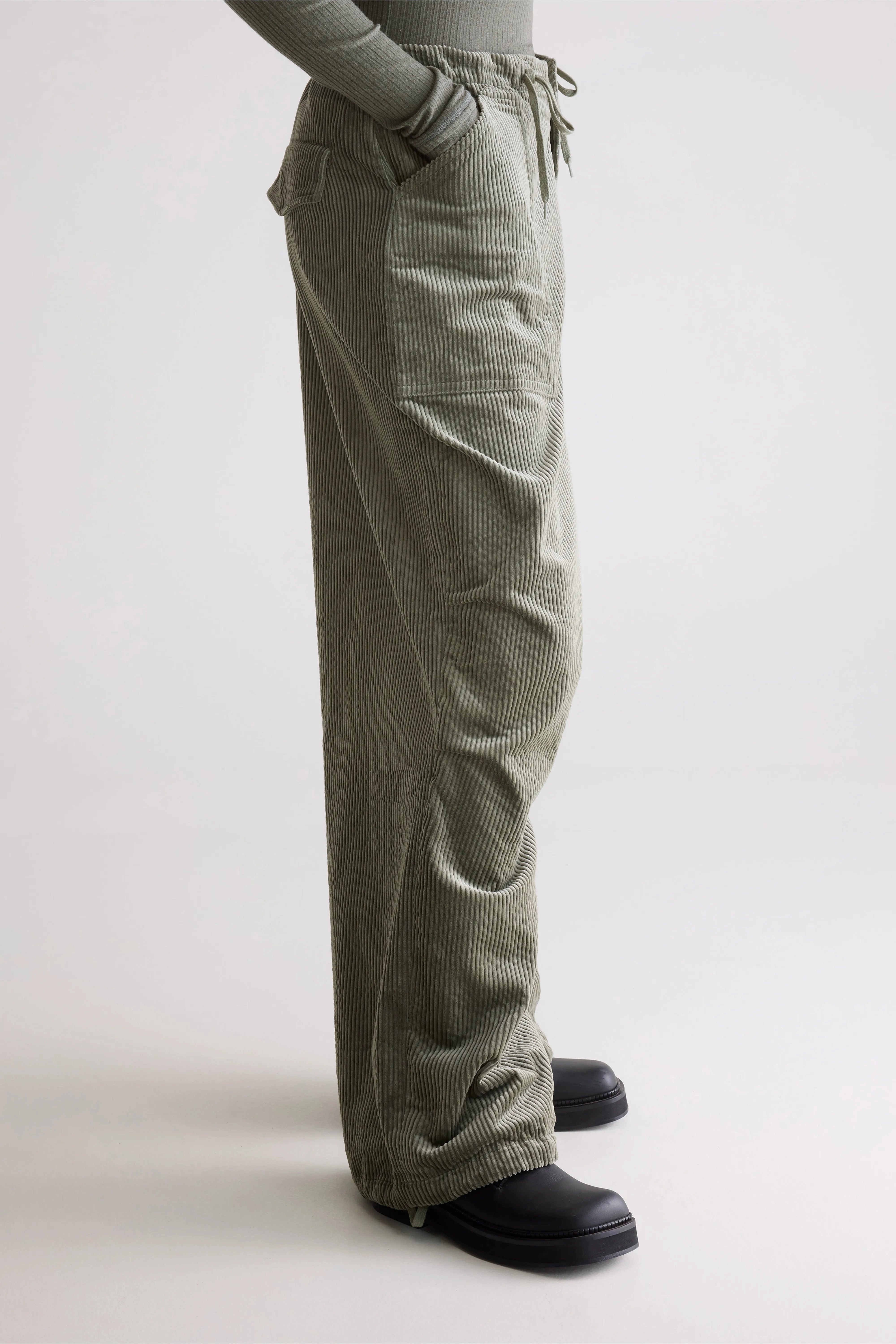 Jicko baggy trousers (252 / W / SAGE) Outdoor Essentials Travel Essential