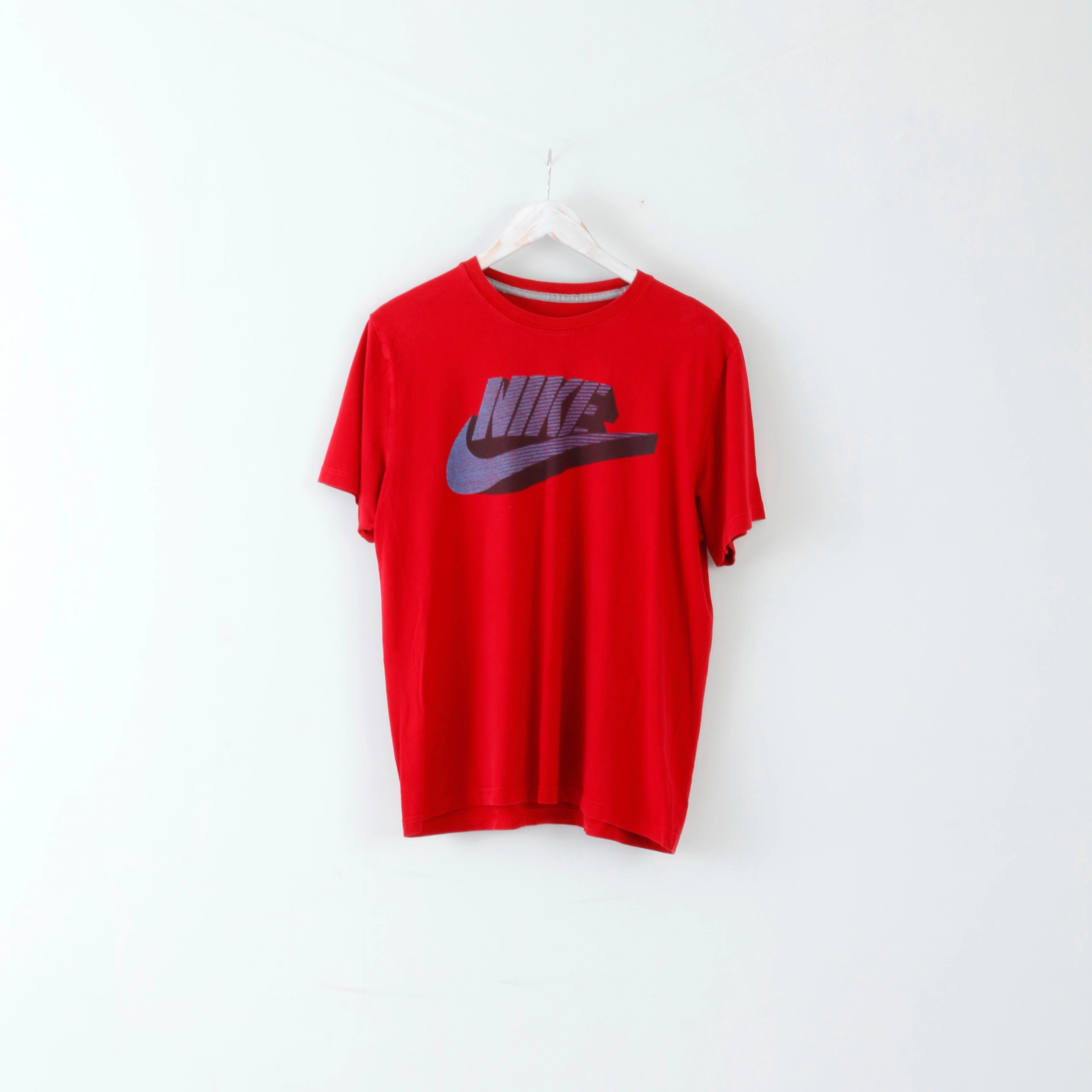 Nike Mens XL T-Shirt Red Crew Neck Cotton Logo Slim Fit Button Down