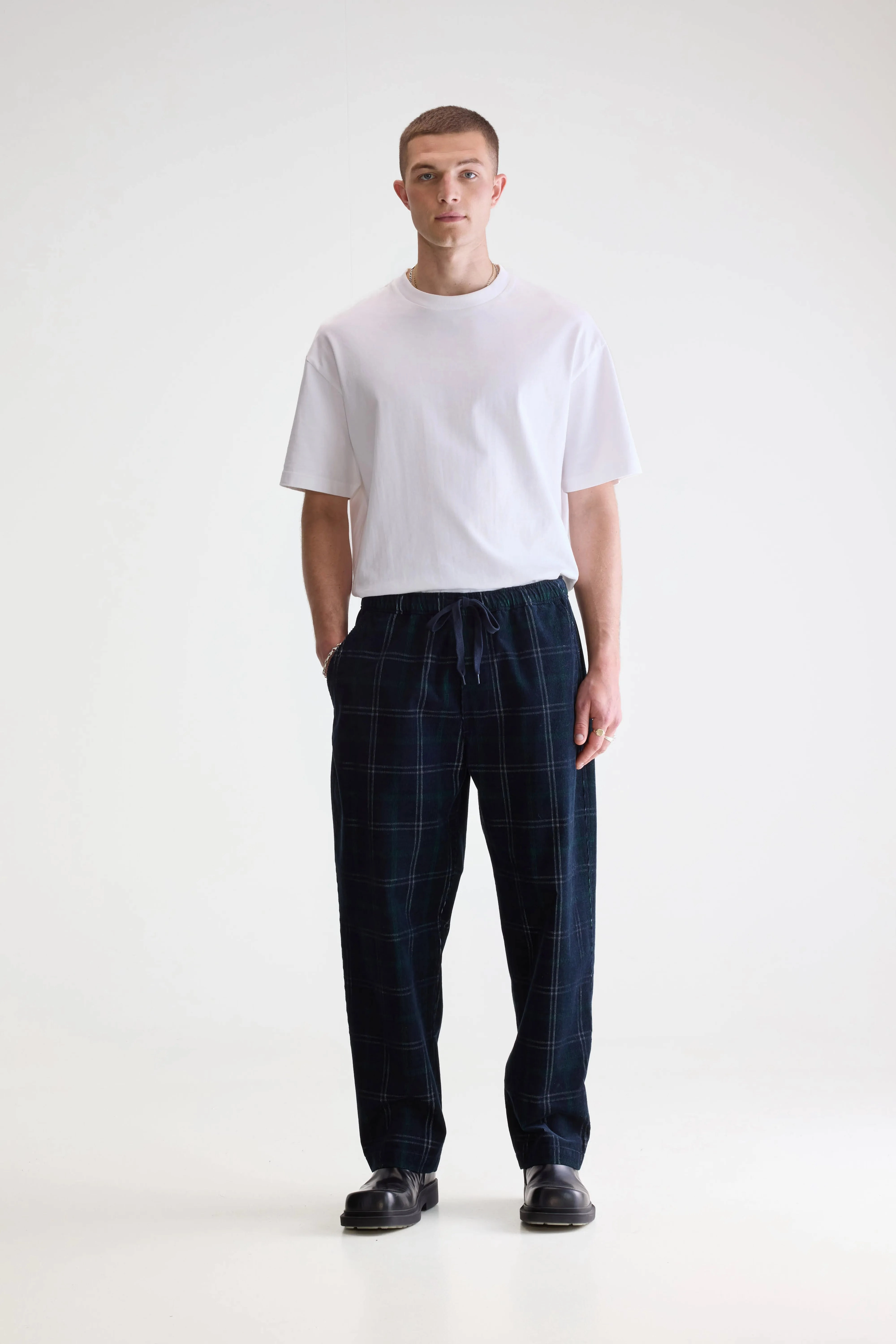 Julius baggy trousers (252 / M / CHECK A) Versatile staple
