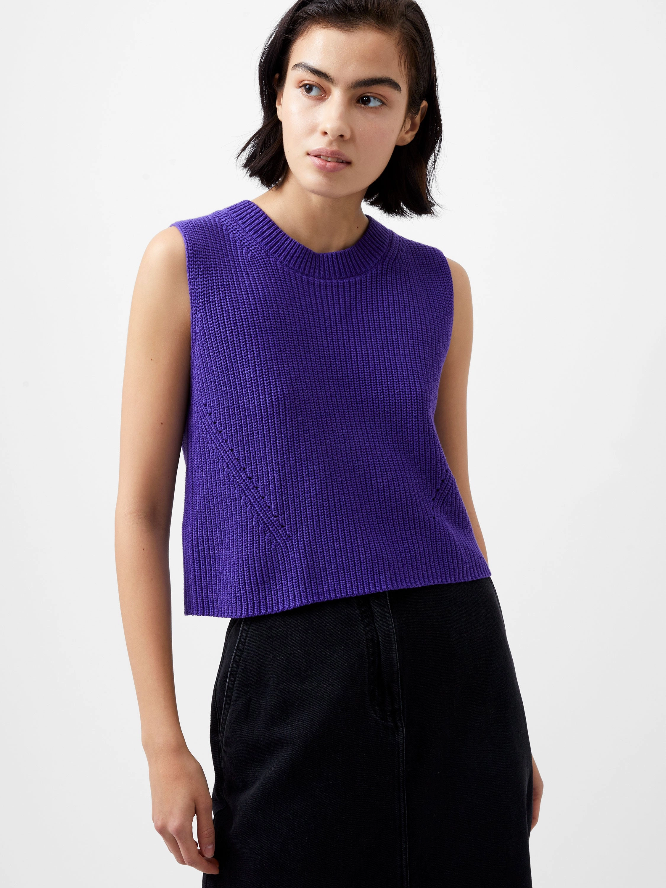 Mozart Crewneck Sleeveless Vest Garment Shaping Panels