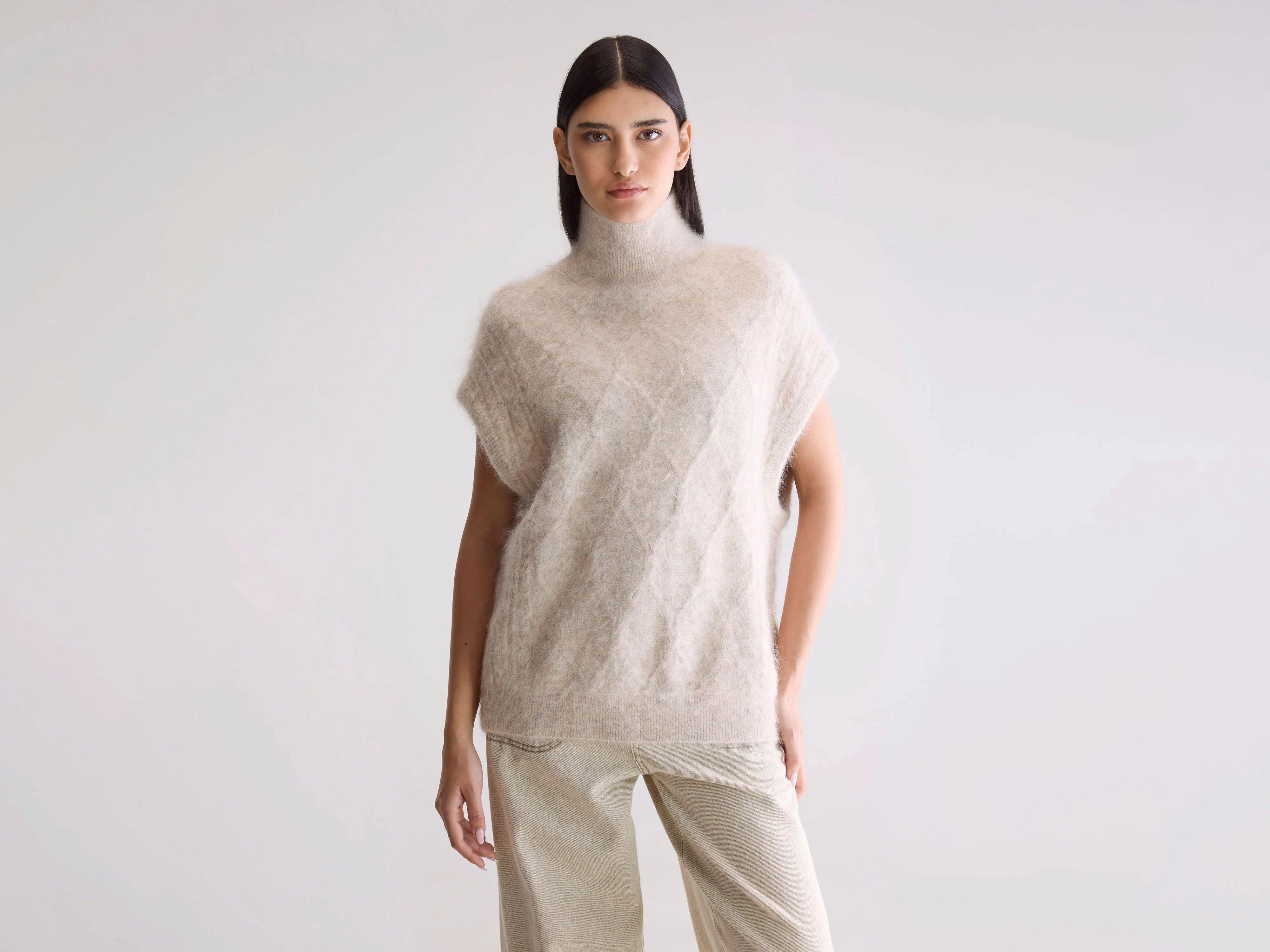 hypoallergenic material Flexible Knit Construction Darti Sweater Vest (252 / W / OYSTER)