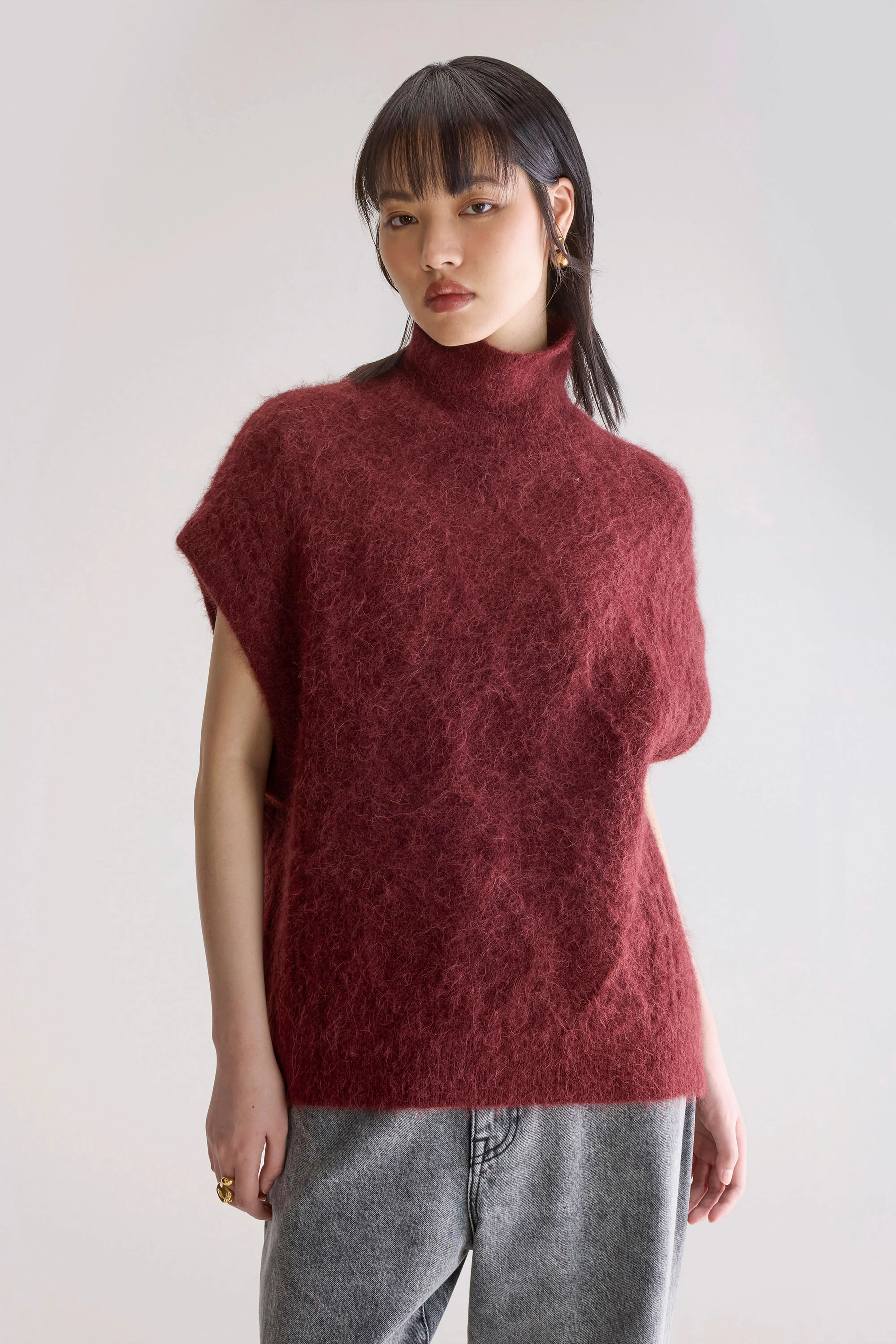 Twisted Cable Pattern Darti Sweater Vest (252 / W / WINE)