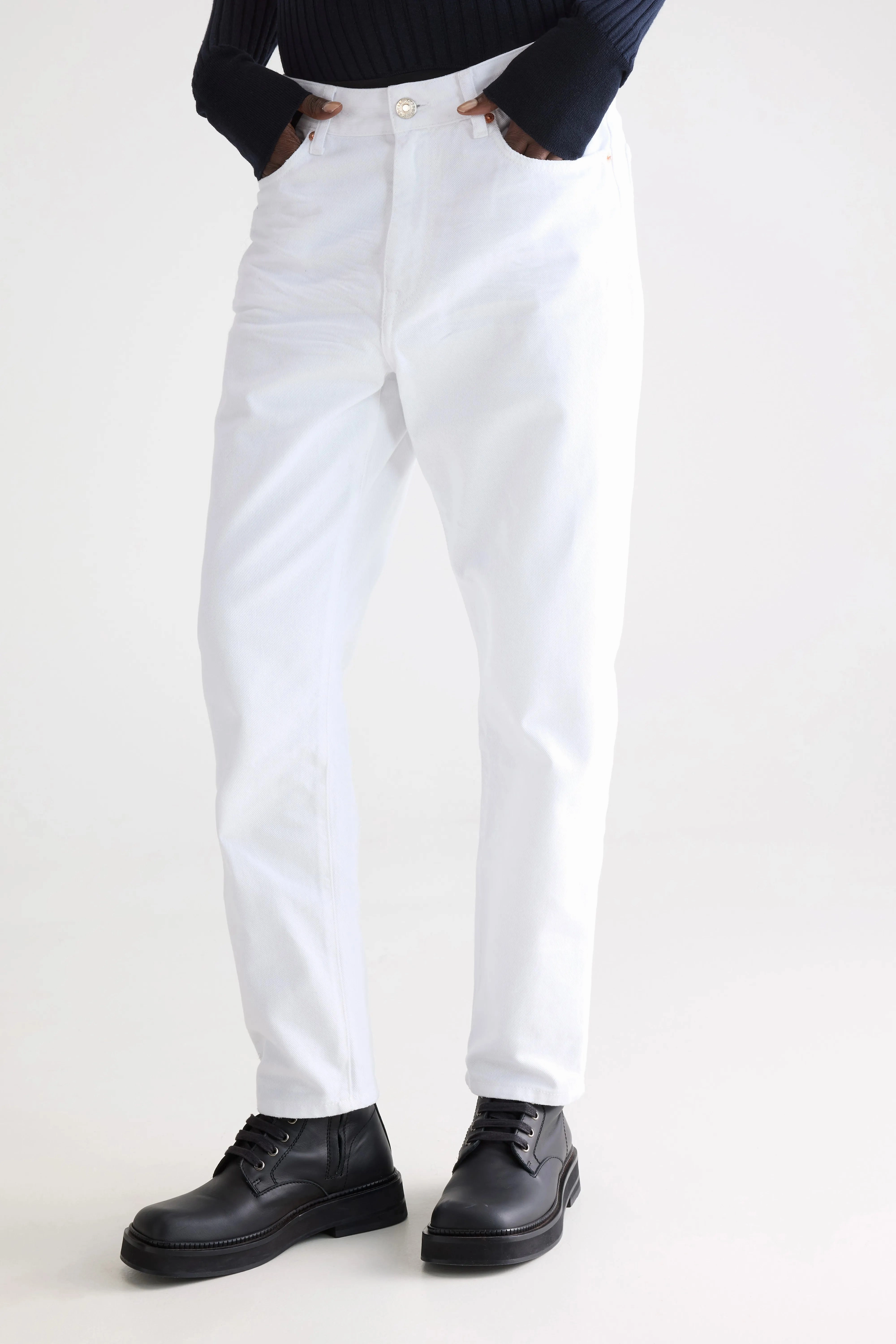 Denim N. 54 tapered jeans (252 / W / WHITE) Routine Wear All Around Fit