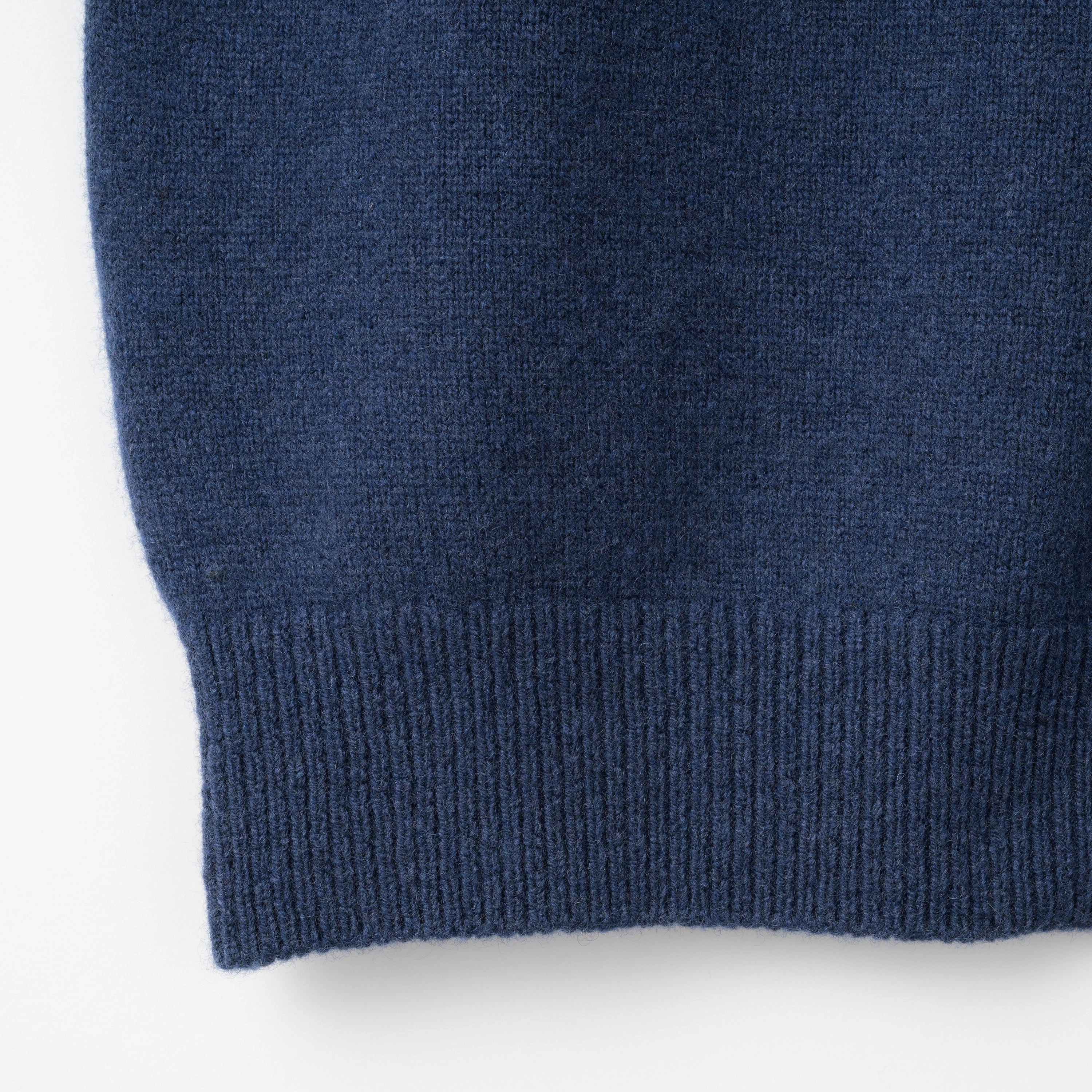 Office Casual Look LanolinFree Wool Processing Mooncastle Wool Cashmere Silk Crew Neck Sweater: Navy
