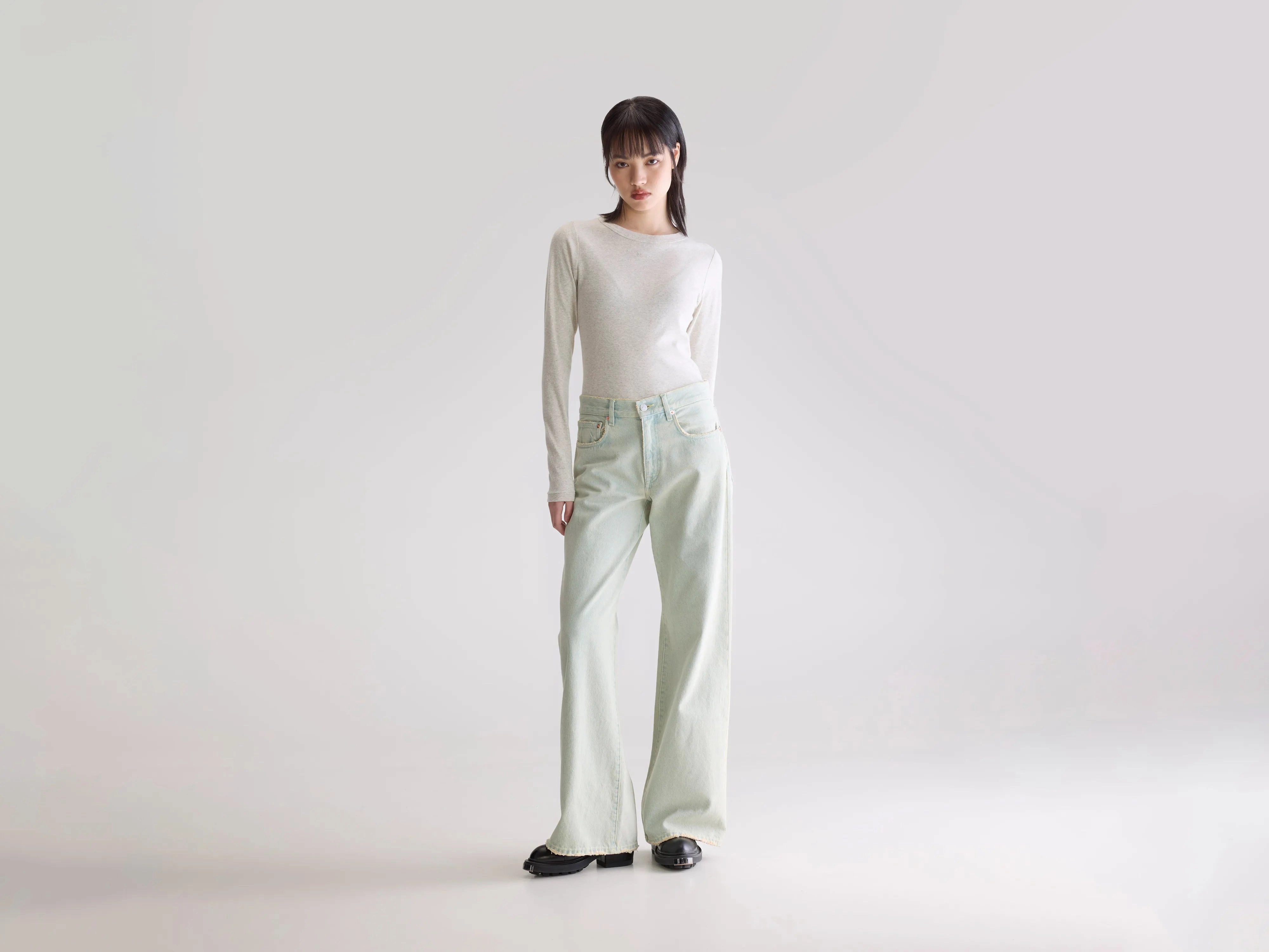 Denim N. 97 wide jeans (252 / W / DUSTY BLEACH) Essential Basics