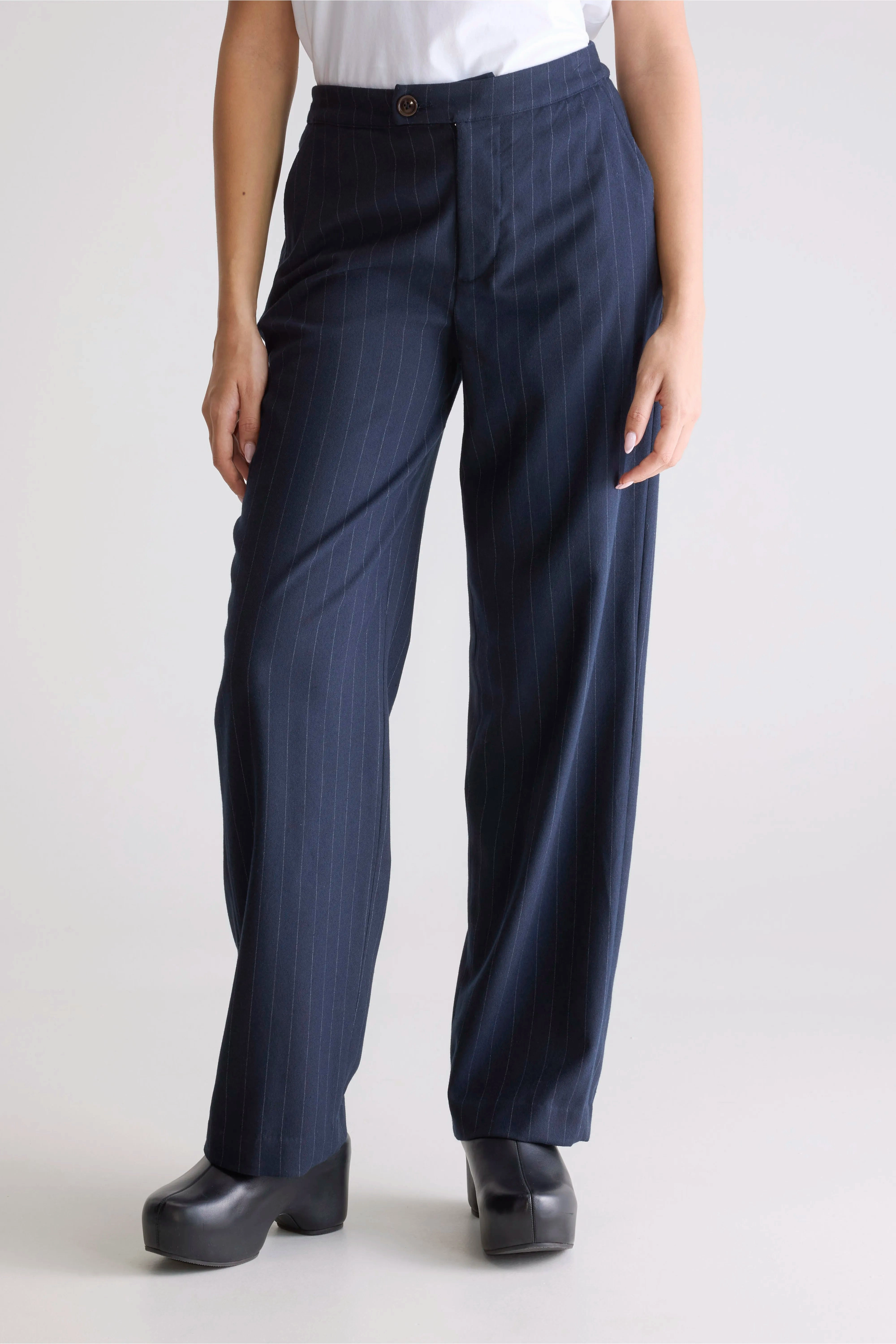 Tilla tailored trousers (252 / W / STRIPE A) Core Comfort Comfort and style