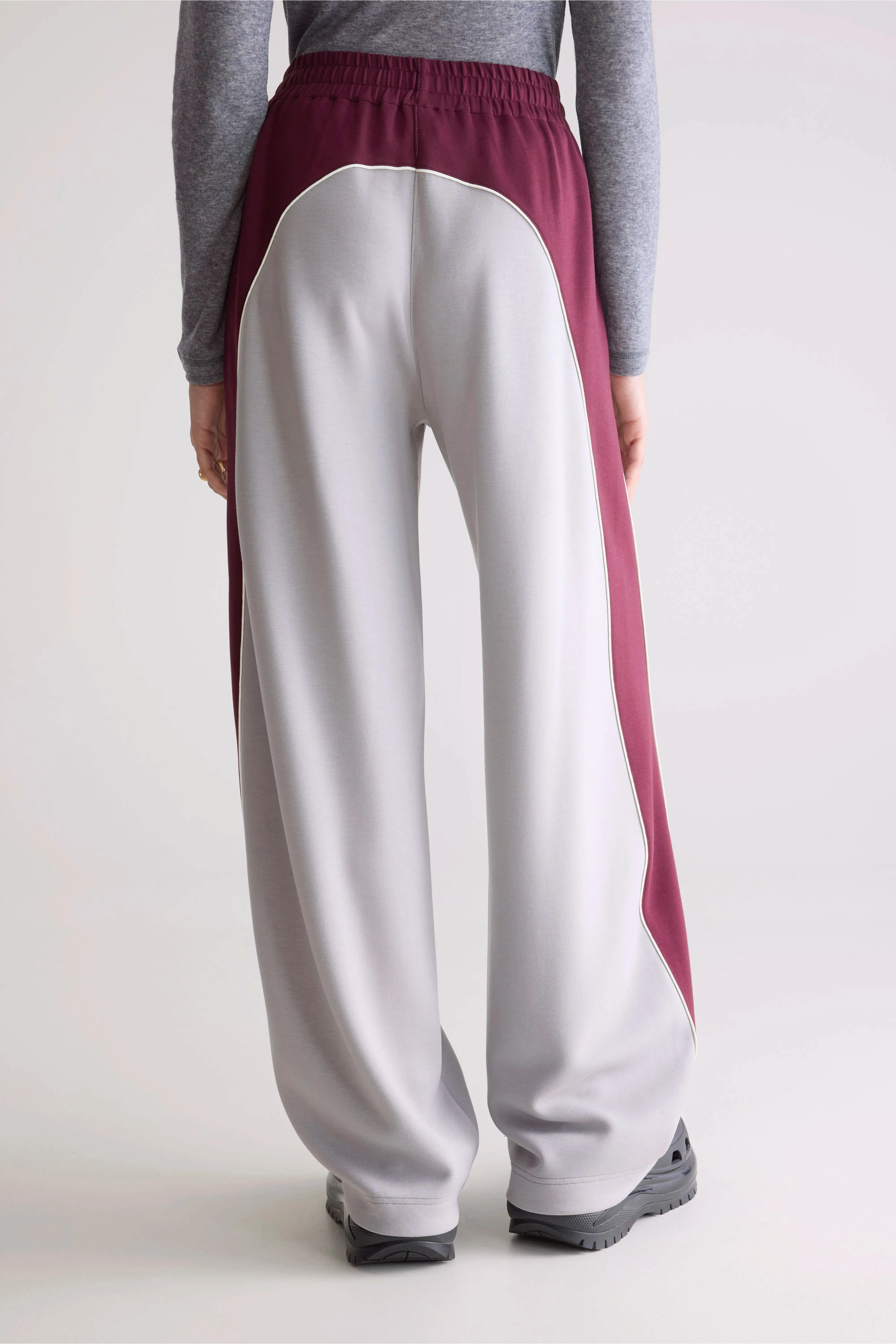 Jelina jogging bottoms (252 / W / COMBO A) Movement Ready Rubberized grip