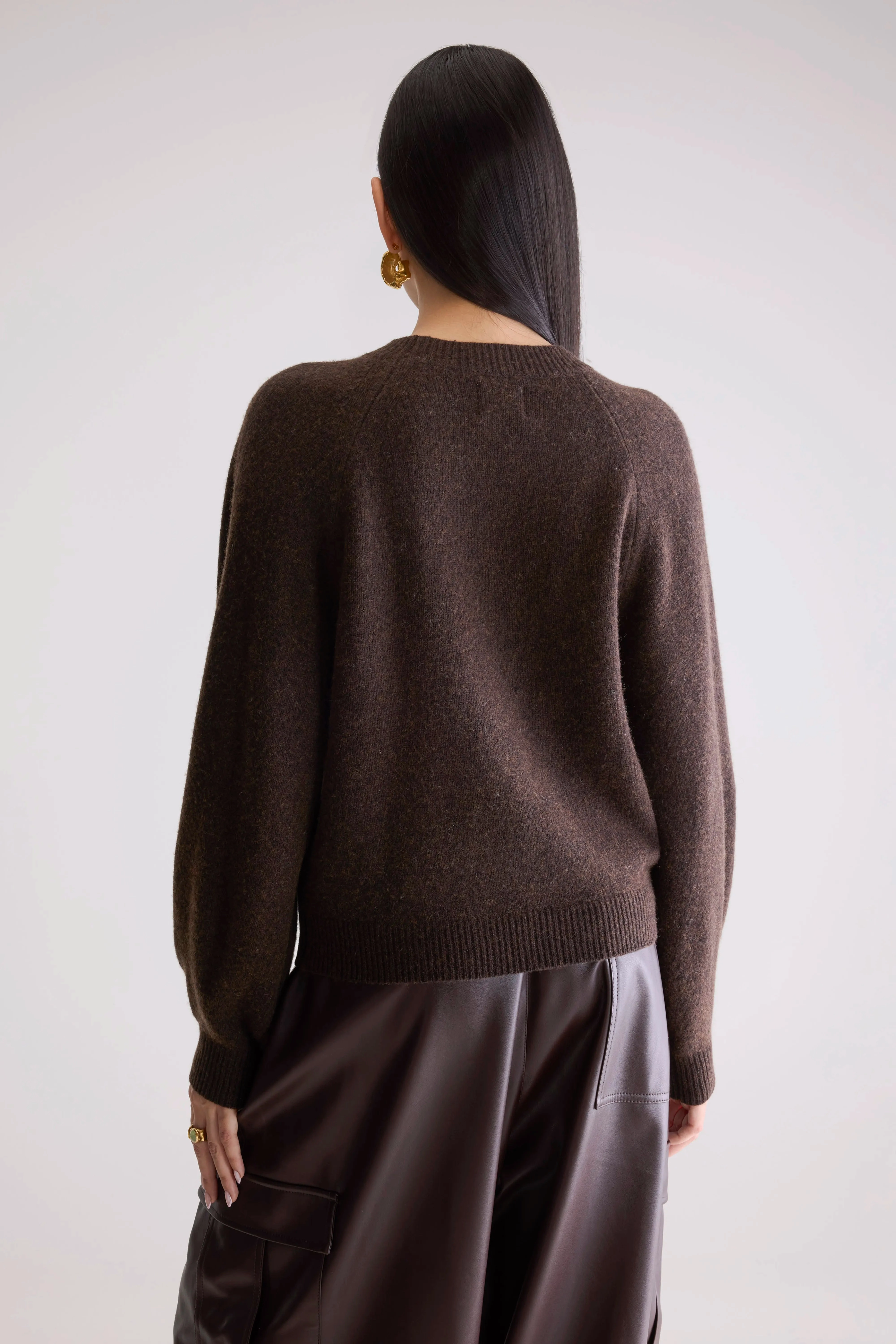 Ameka Crewneck Sweater (252 / W / DARK ROAST) Everyday Pair Clean Lines