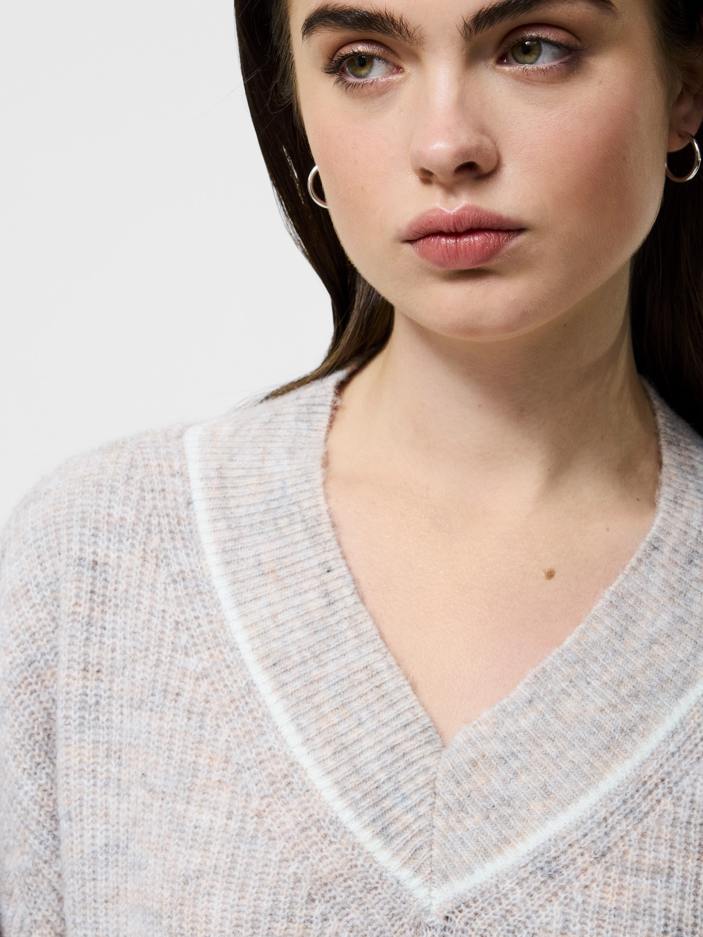 Kezia Tipped V-Neck Sweater gentle touch