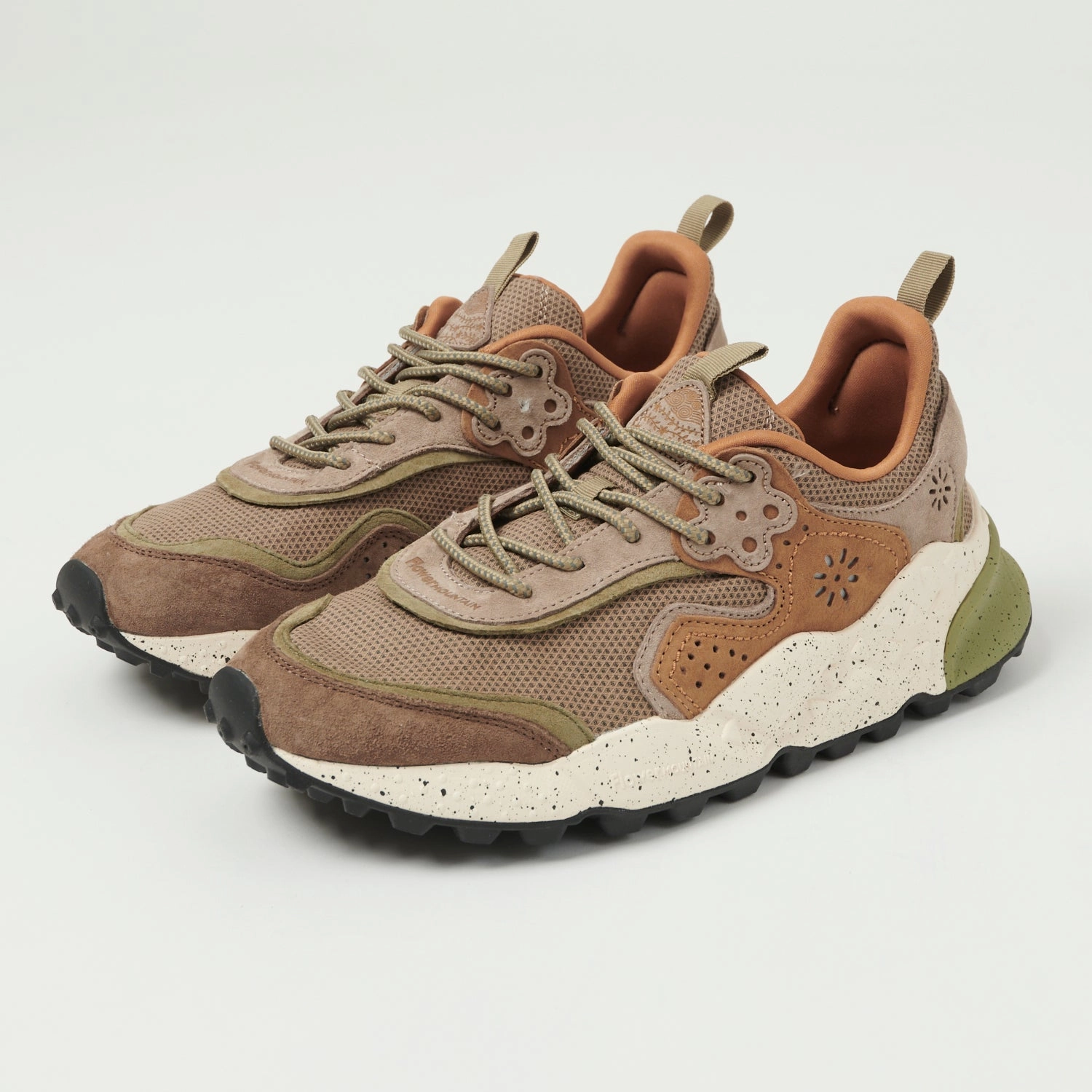 Travel Vibe Flower Mountain 'Kotetsu Man' Suede/Nylon Net Sneaker - Brown Khaki