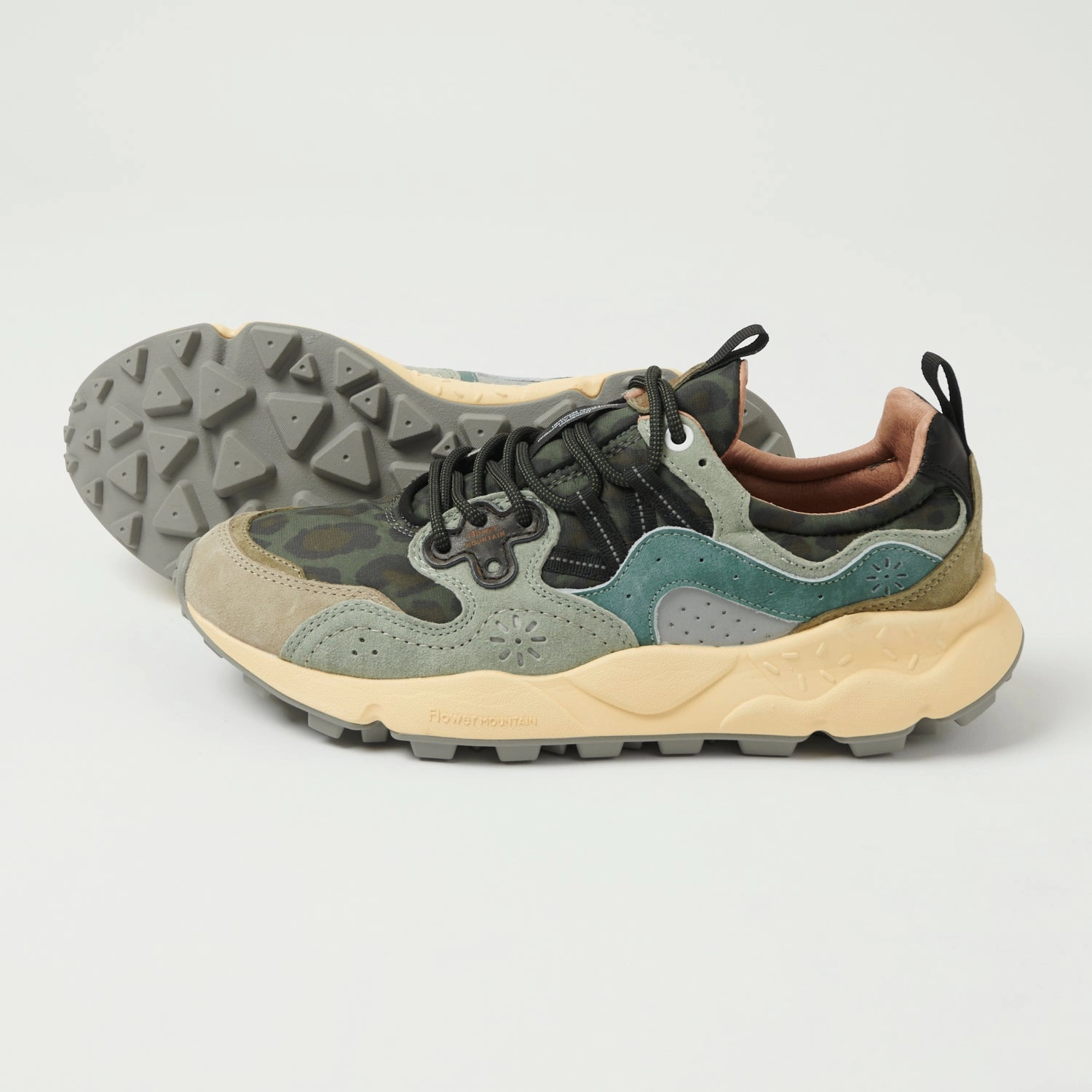 Scandi Clean Flower Mountain Yamano 3 Suede/Nylon Sneaker - Anthracite/Green