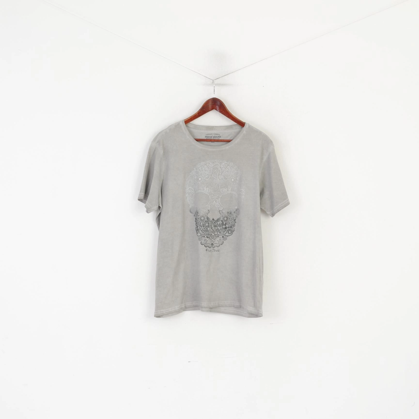 Comfortable Layers Fresh Brand Men XXL Shirt Gray Cotton Graphic Skull Strech Crew Neck Top