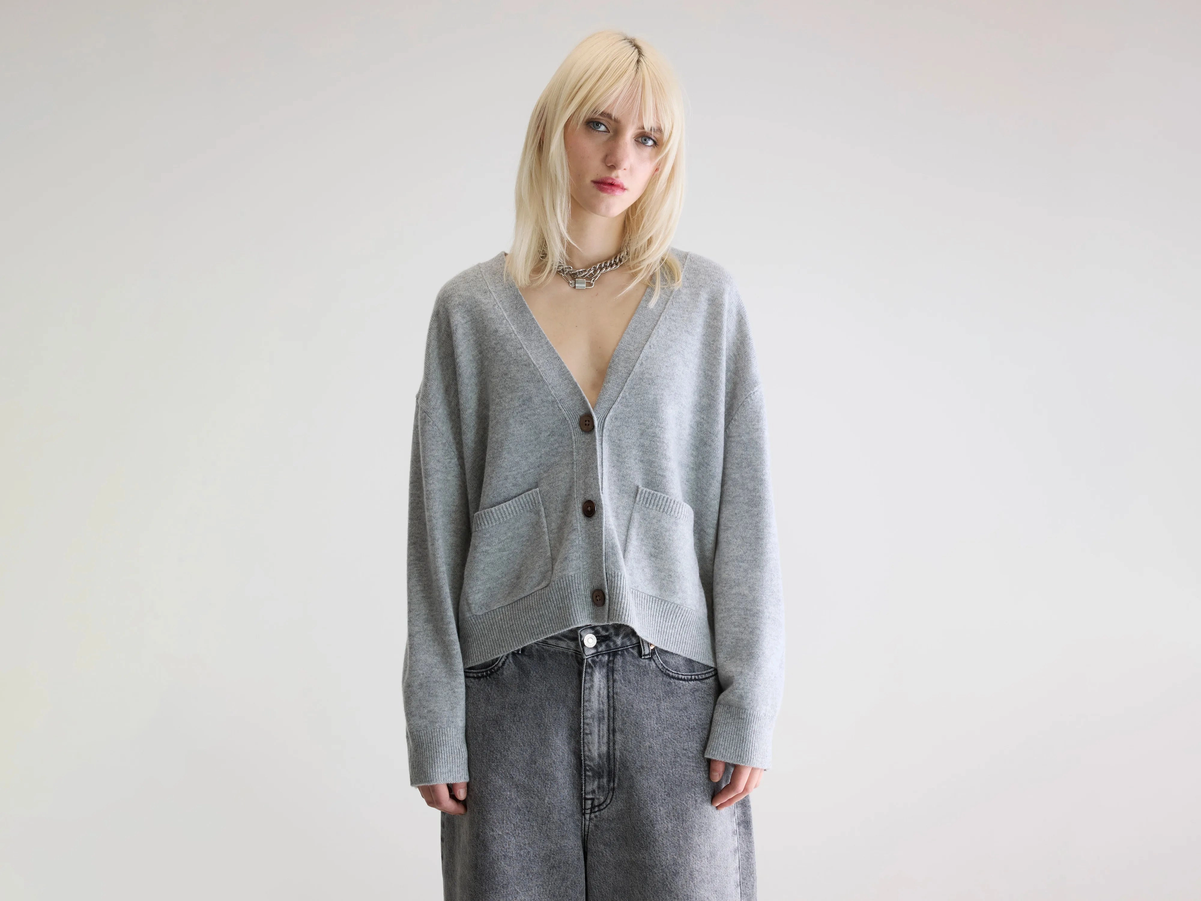 Gakkin boxy cardigan (252 / W / LIGHT GREY) Ethical Production Certified