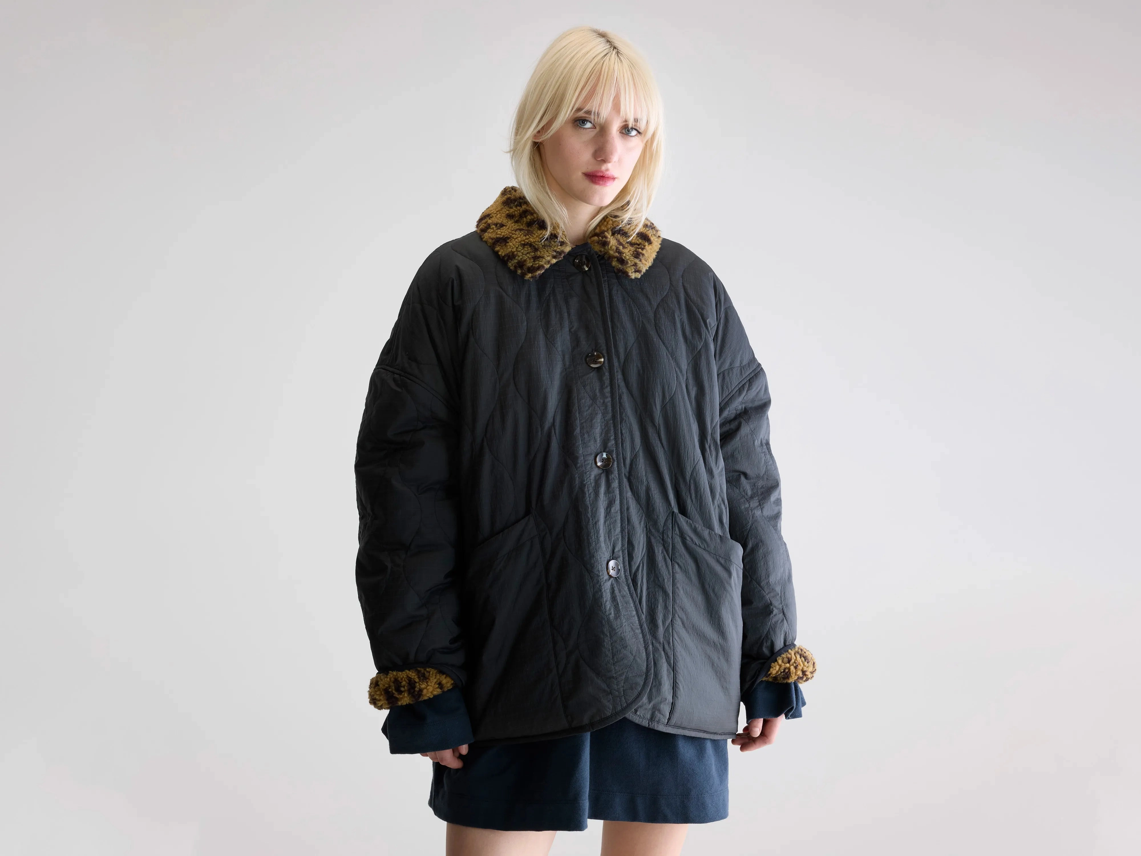 Convertible Features Hampton teddy jacket (252 / W / BLACK SAND)