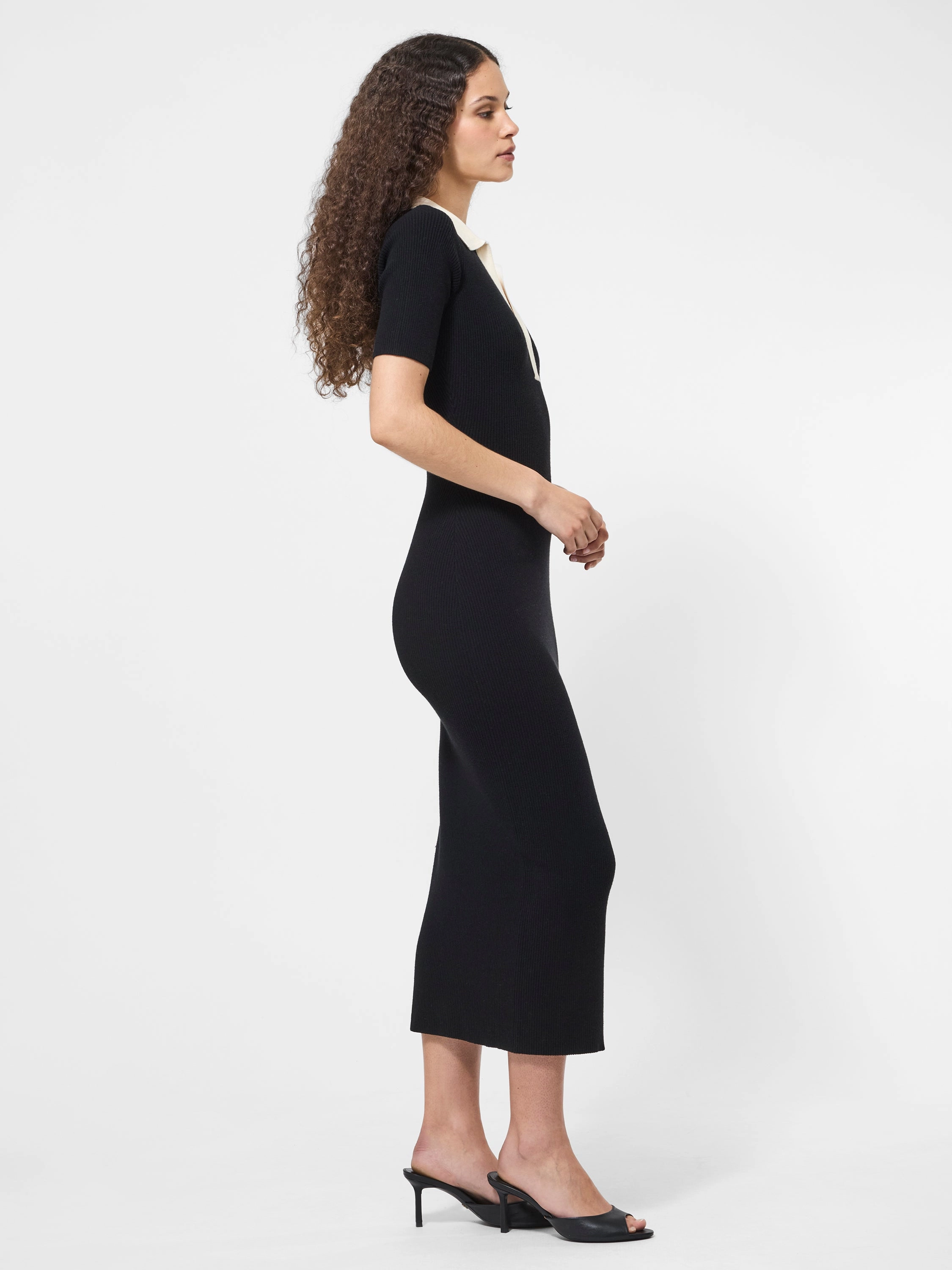 Elegant Layering StretchableKnit Cosysoft Contrast V-Neck Midi Dress