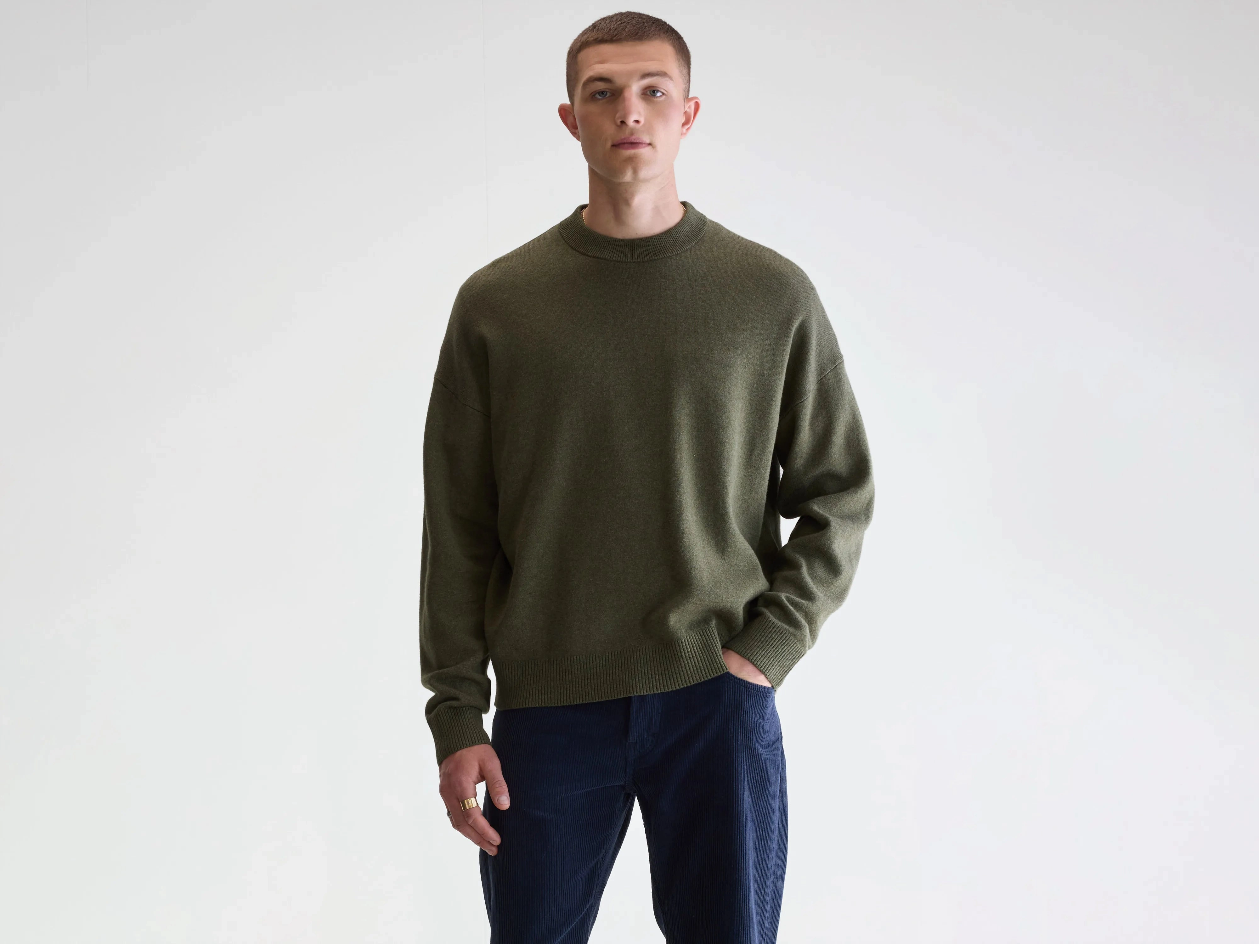 Geolem crewneck sweater (252 / M / JEEP) All Day Wear Flatlock Seam Construction