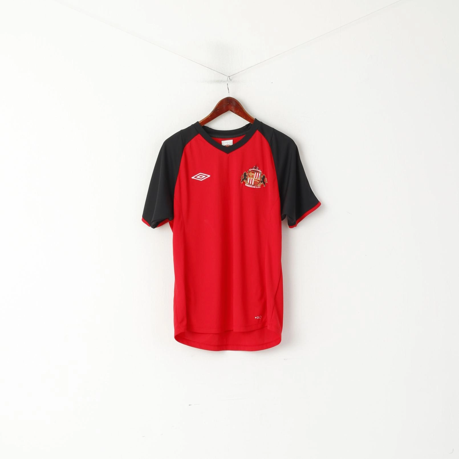 Umbro Men L Shirt Red A.F.C. Sunderland Football Club Sportswear Jersey Top Classic Style Trend
