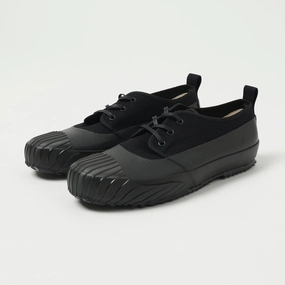 Moonstar 'Alweather' Rubber Covered Sneaker - Black Padded materials Comfortable Soles