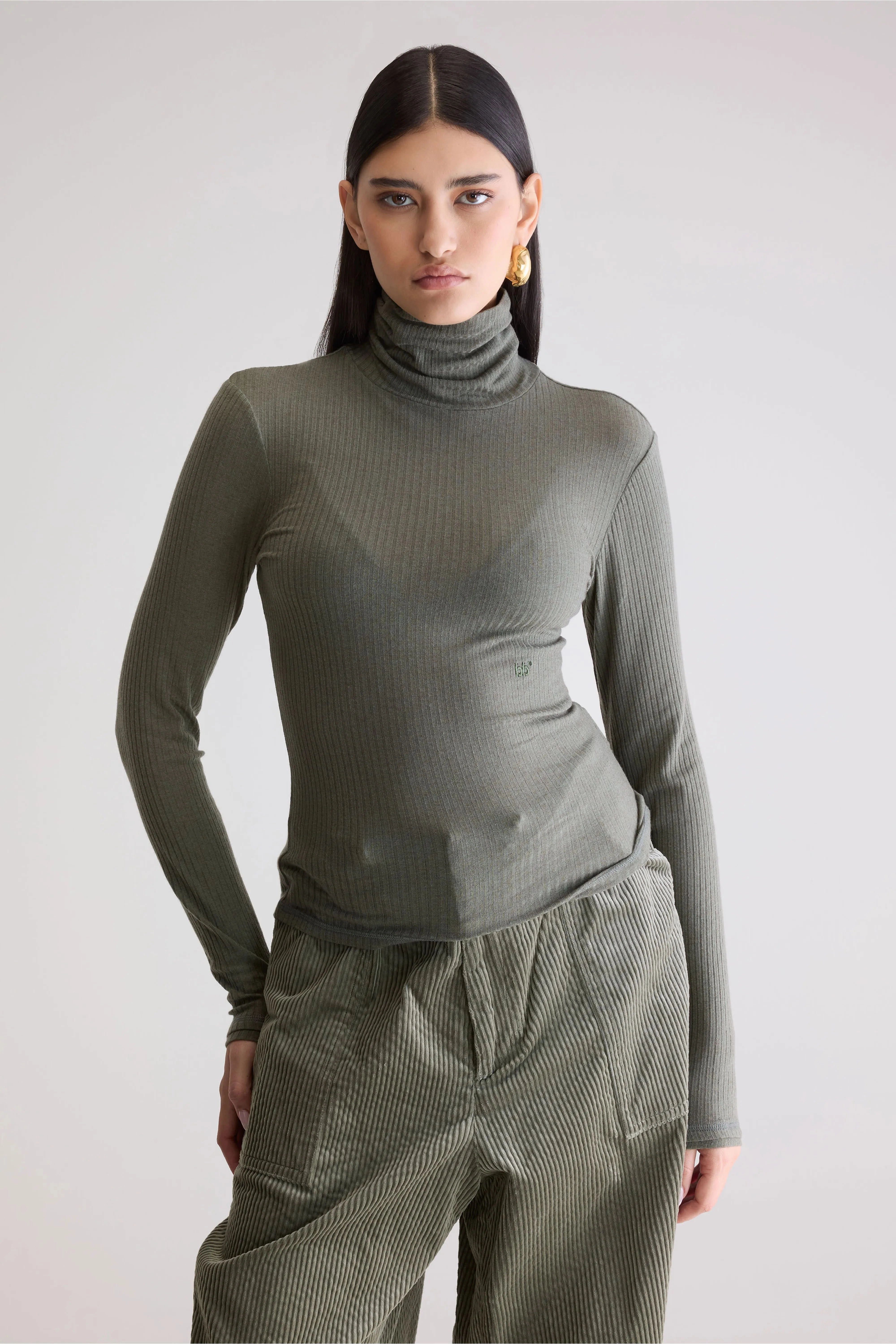 Vinay fitted t-shirt (252 / W / SAGE) Comfortable For Walking ironable