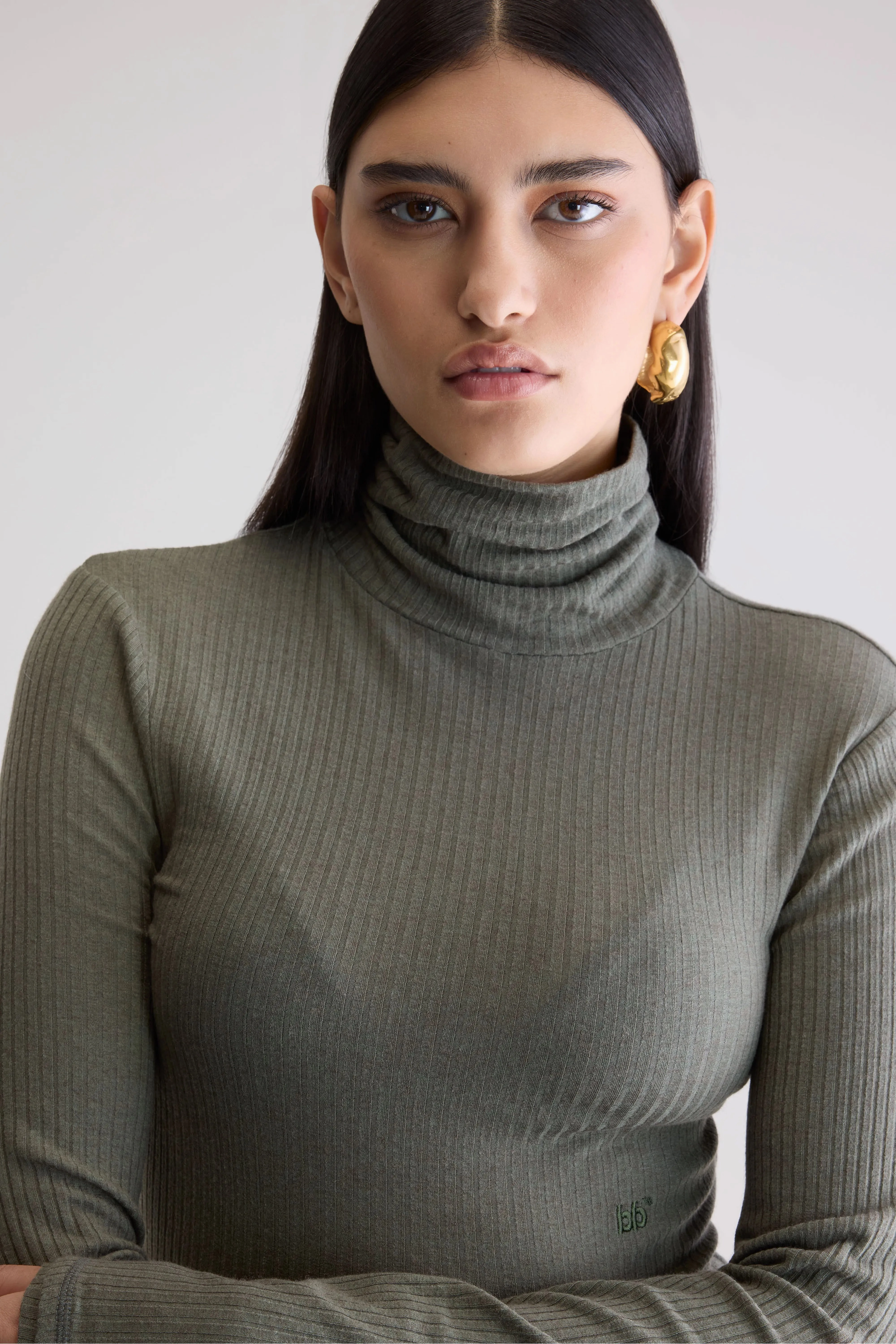 Vinay fitted t-shirt (252 / W / SAGE) Essential Outerwear Street-Ready Wear