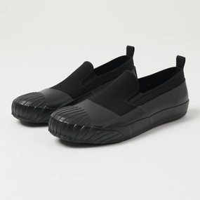 Moonstar 'Alweather' Slip-On Duck Shoe - Black Stable Frame Comfortable Ride