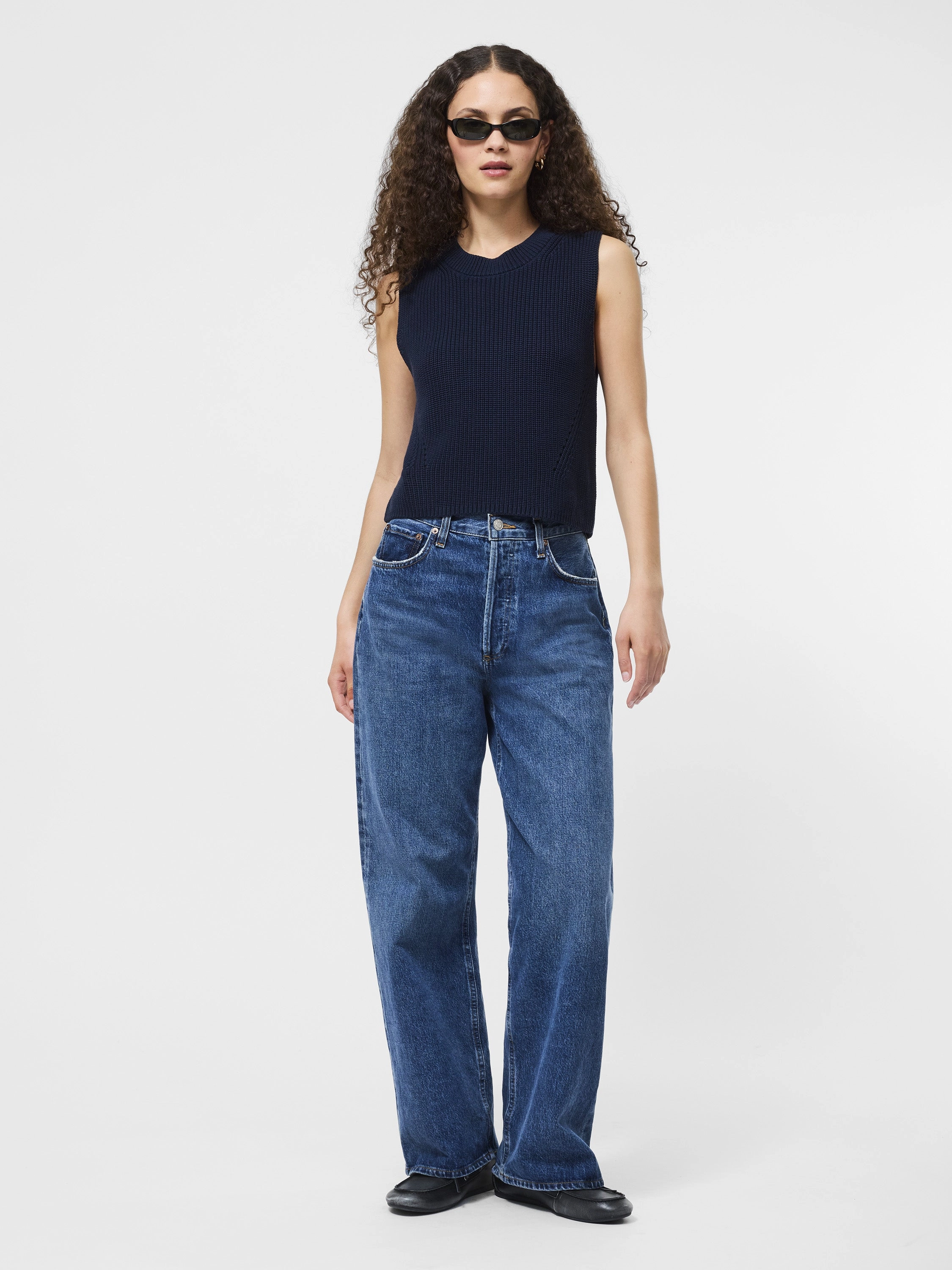 TearResistant Fabric Mozart Crewneck Sleeveless Vest