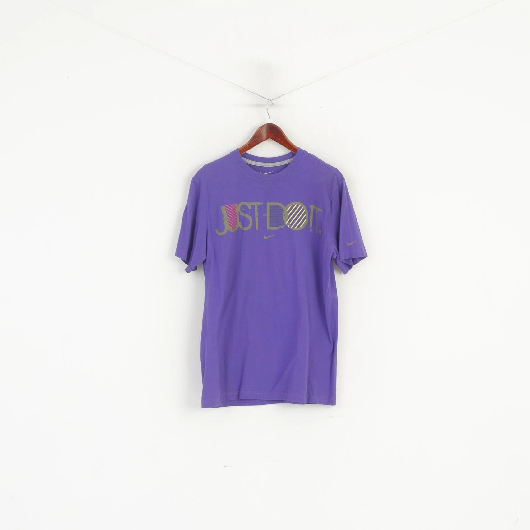Nike Men L Shirt Purple Cotton Graphic Just Do It Standard Fit Sport Top Soft and breathable