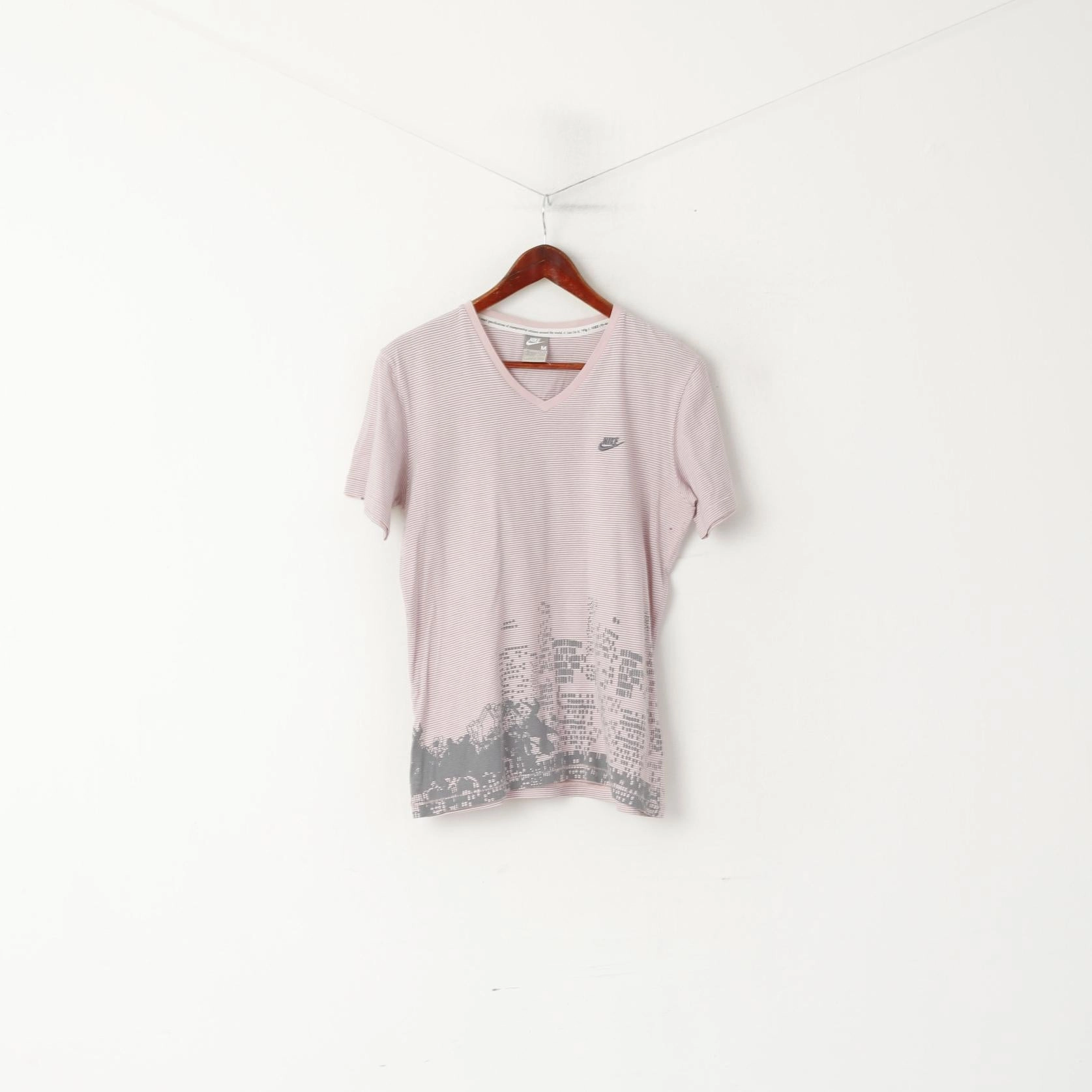 Bold Look Nike Men M 48/52 Shirt Pink Grey Striped Cotton V Neck Sport Classic Fit Top