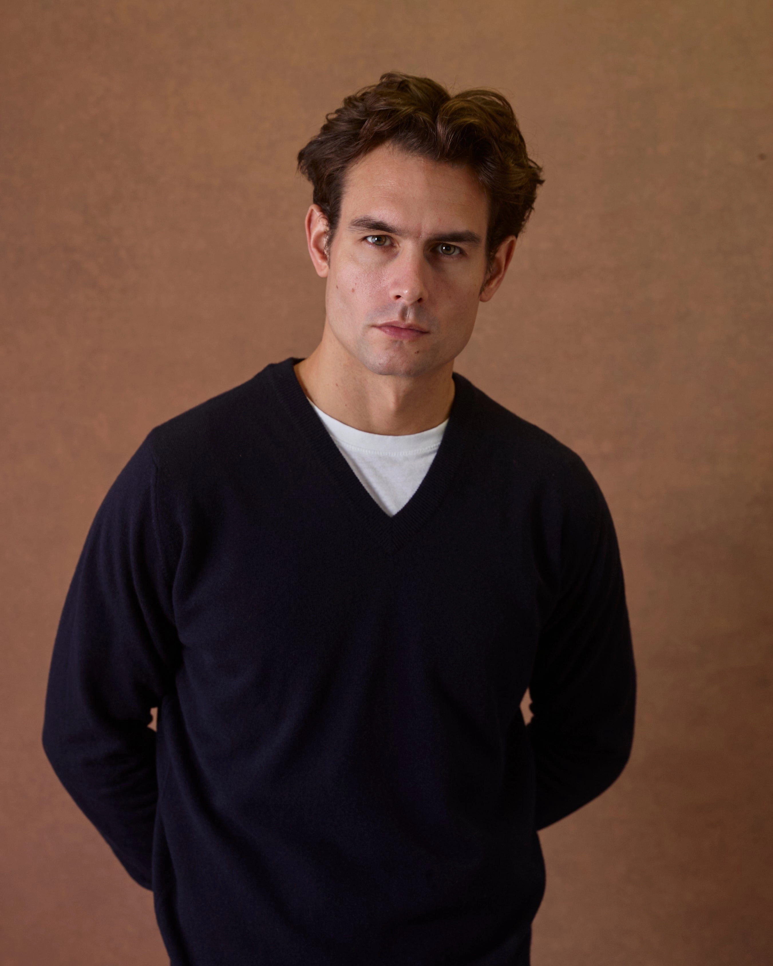 Trunk Walden Geelong V Neck Sweater: Navy No-Fuss Look Lightweight Design