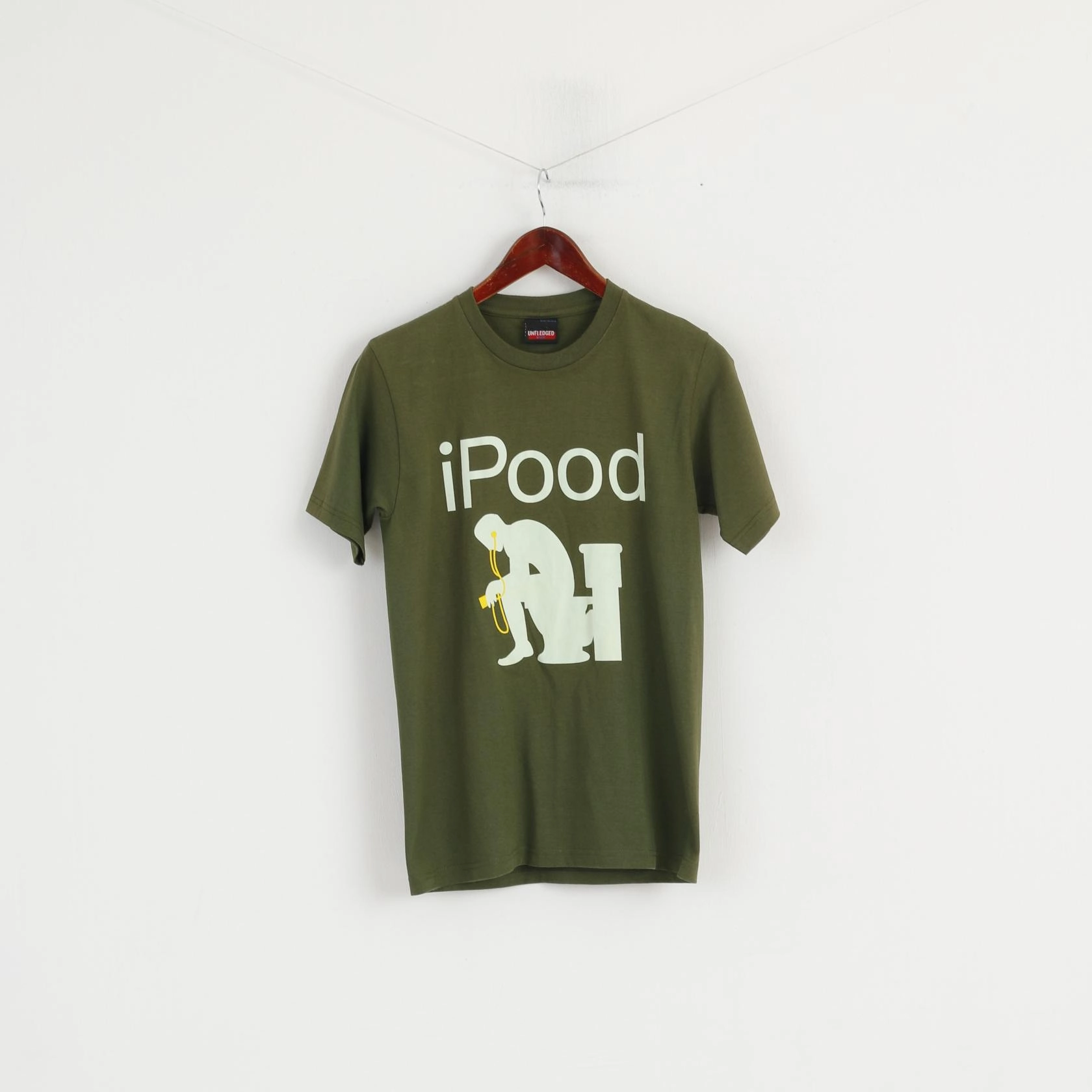 Stylish and Fun Unfledged Mens M (S) Shirt Green Cotton Graphic iPOD Short Sleeve Top