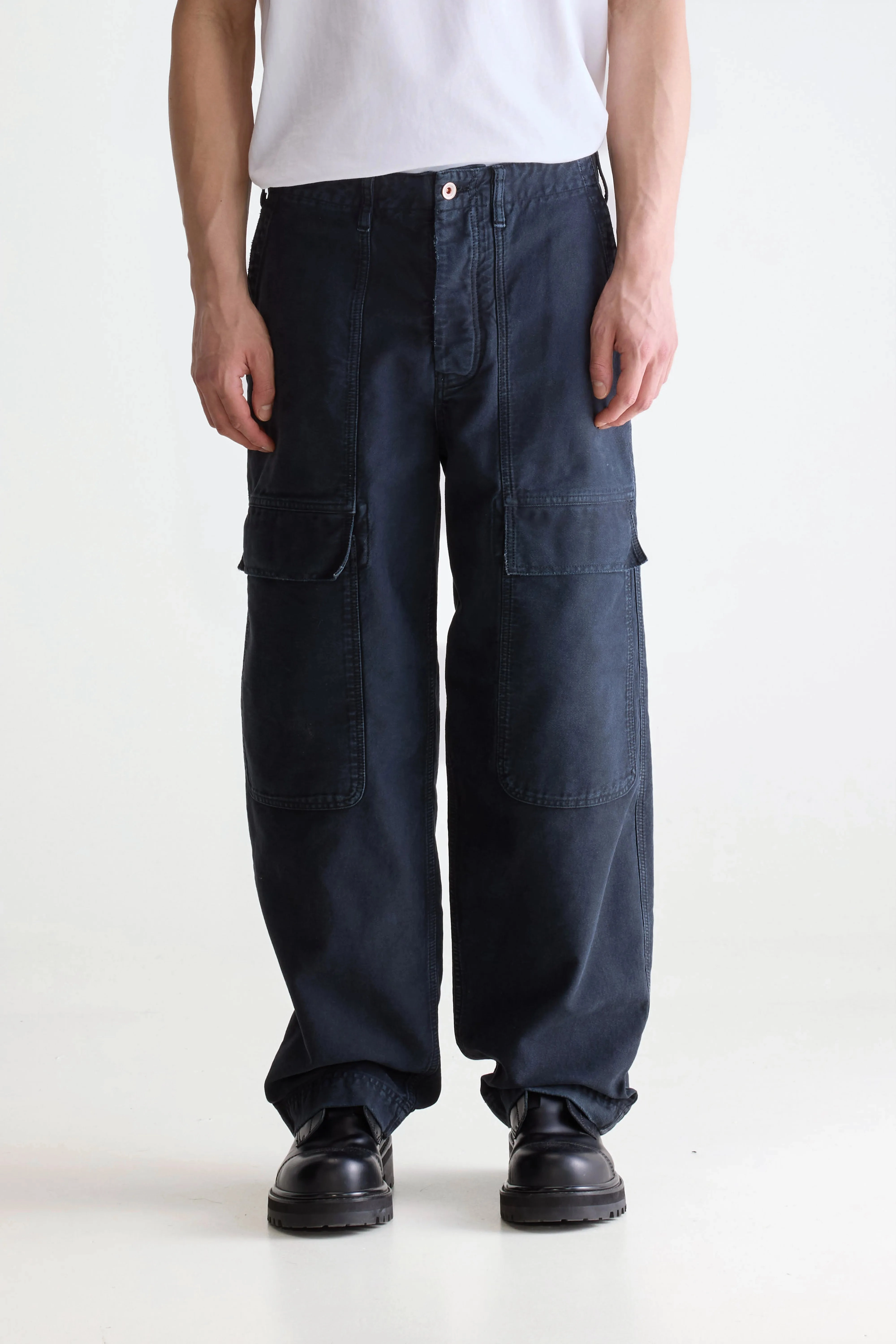 Pango cargo trousers (252 / M / CHARCOAL) Cozy Material Casual Active