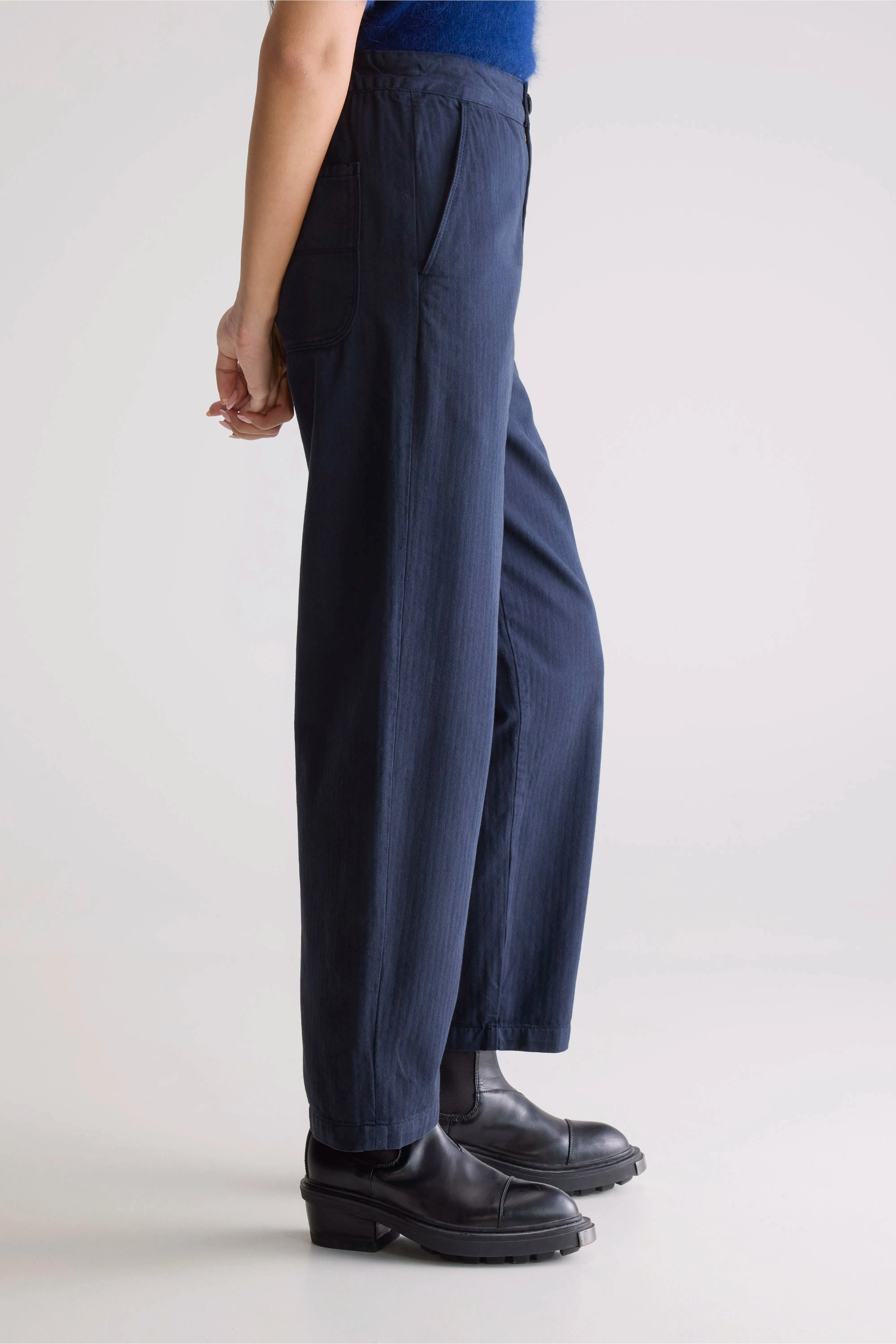 Cuffed hem Stretching Fit Pasop relaxed trousers (252 / W / NAVY)