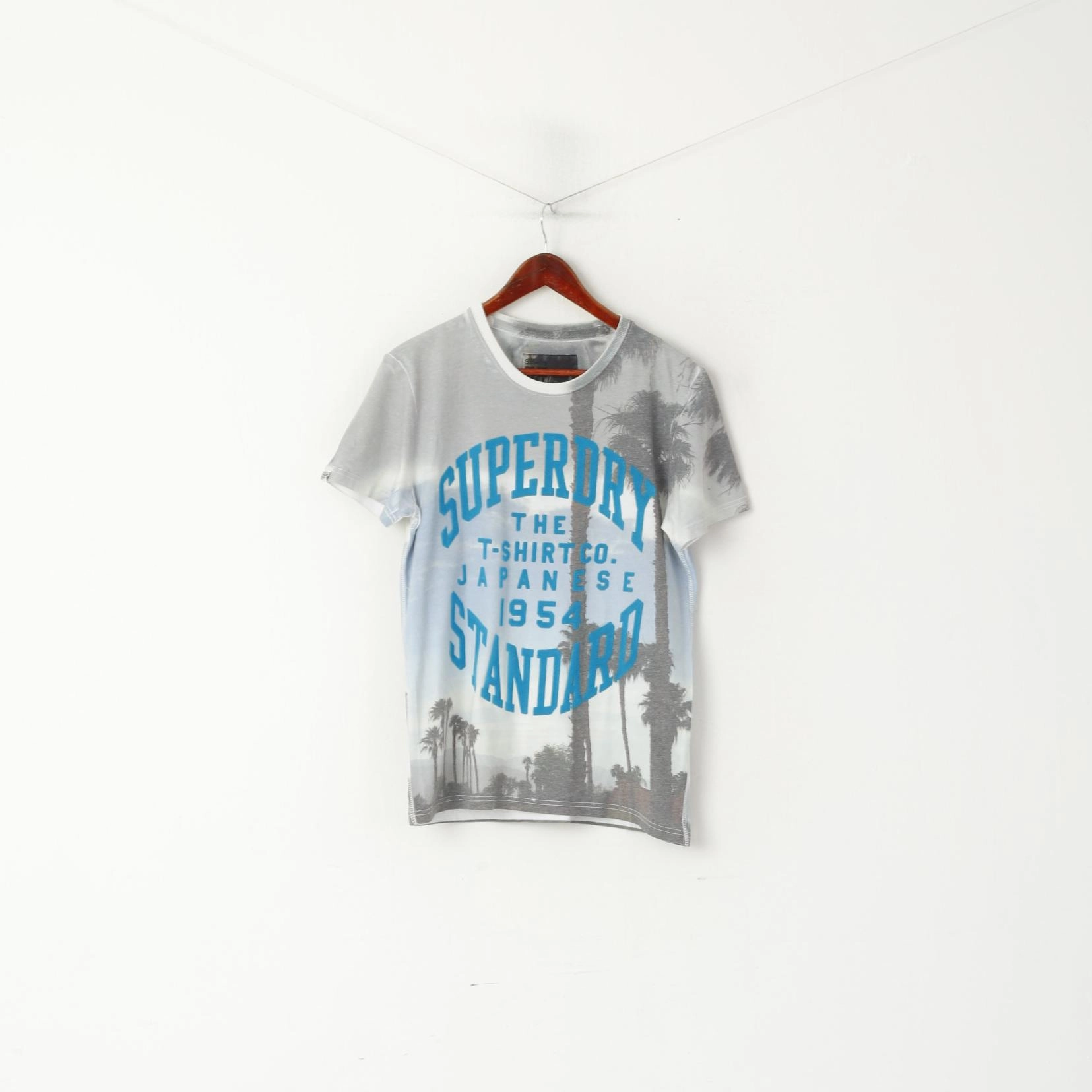 Superdry Men M Shirt Gray Cotton Graphic Palms Logo Short Sleeve Top Active Comfort Style Weekend Fashion