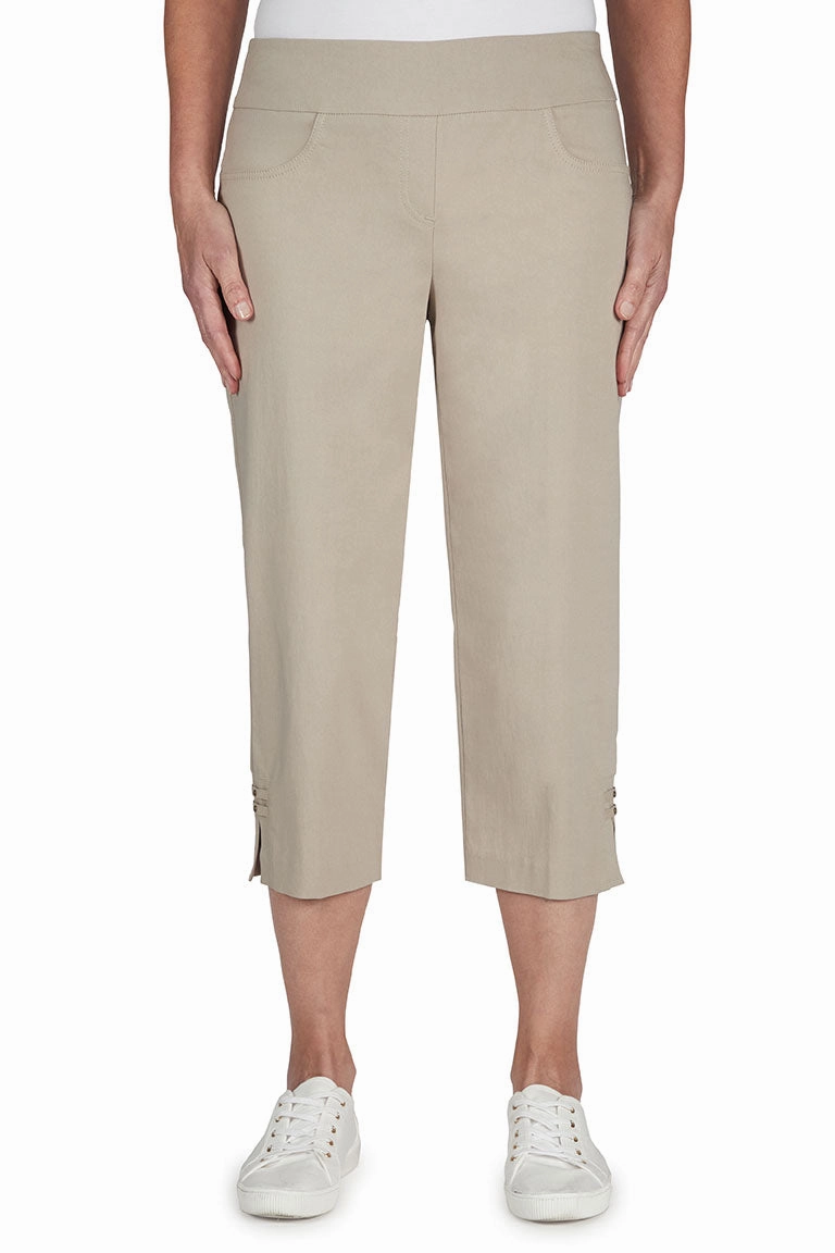 Pull-On Studded Lattice Hem Capri Pant Non Binding Cuffs