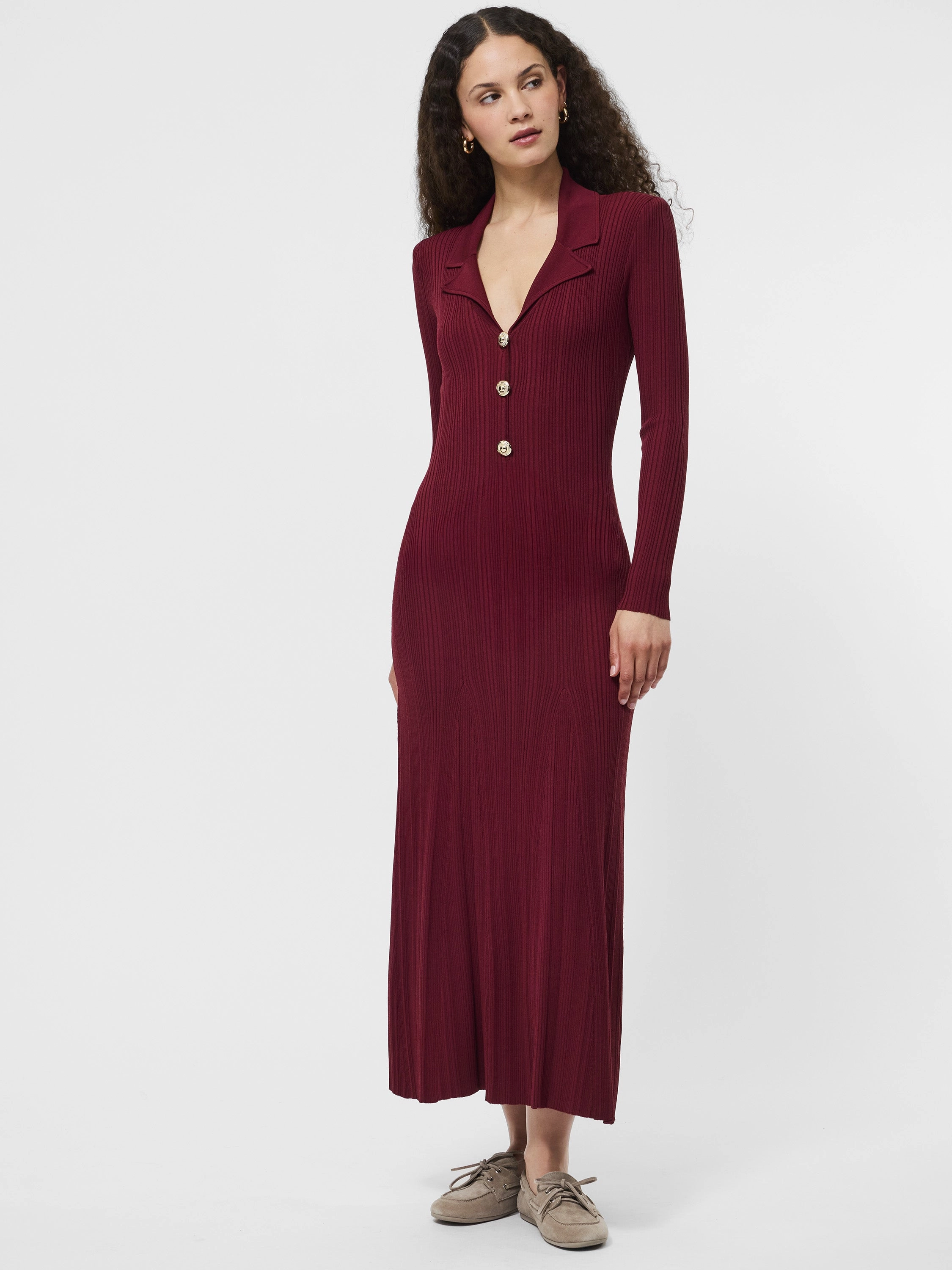 Smart and Sleek Sweetheart-Neck Crinkle Knit Maxi Dress