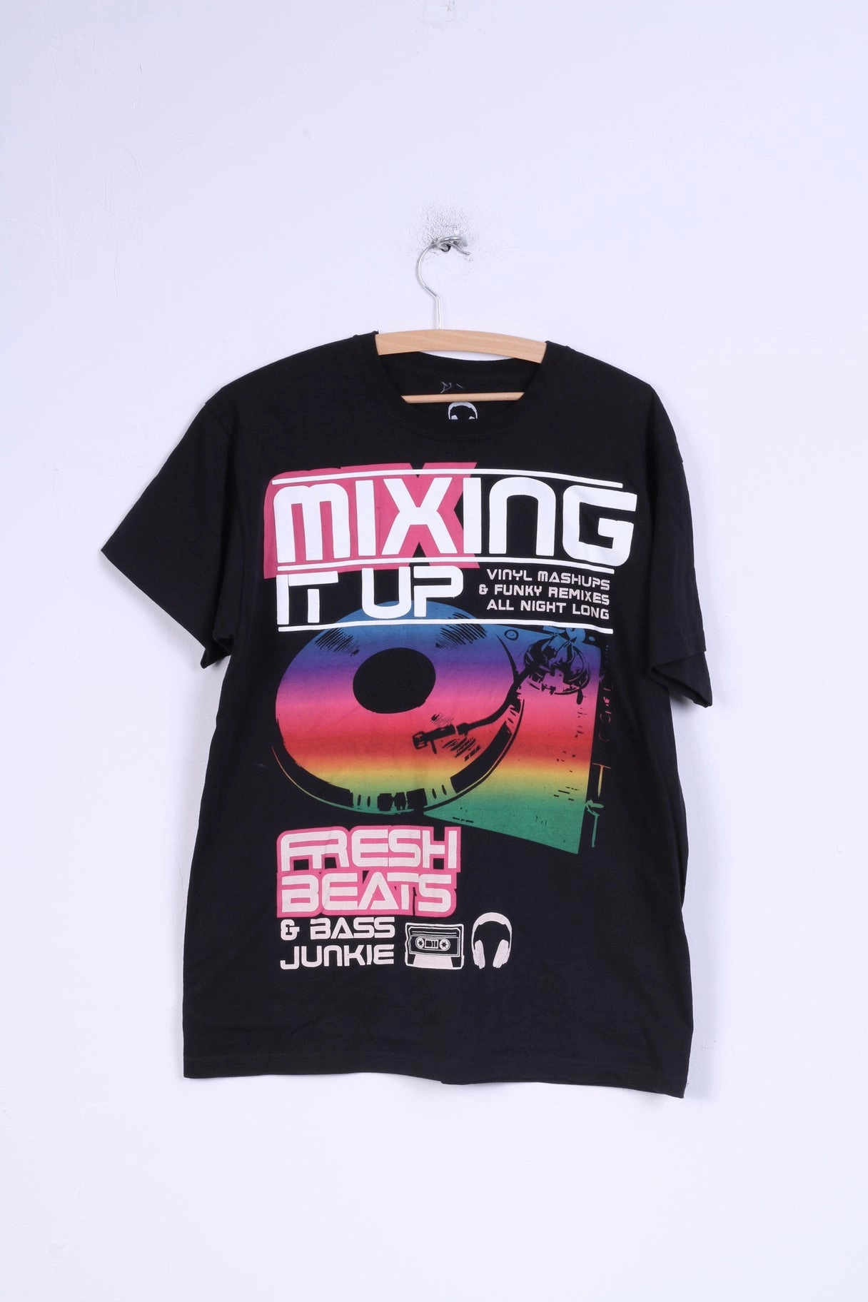 Essential Look Primark Mens M T-Shirt Cotton Black Graphic Vinyl Mashups Summer