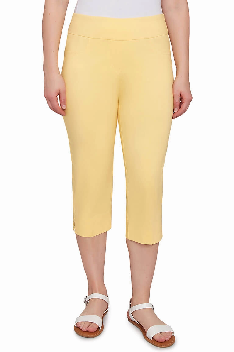 Flattering Style ReinforcedSeams Pull-On Lattice Hem Capri Pant