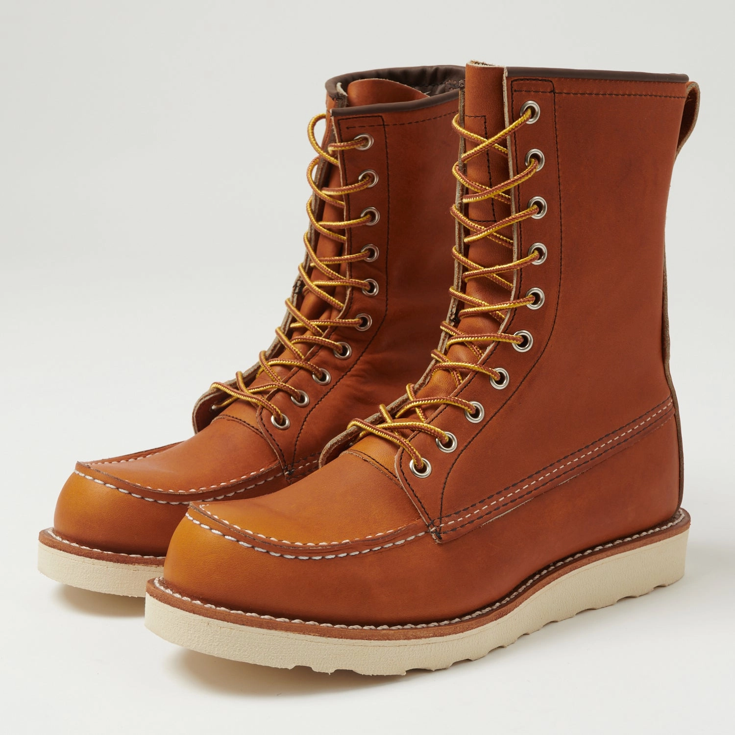 Red Wing 0877 Classic Moc Toe Boot - Oro Original City Ready