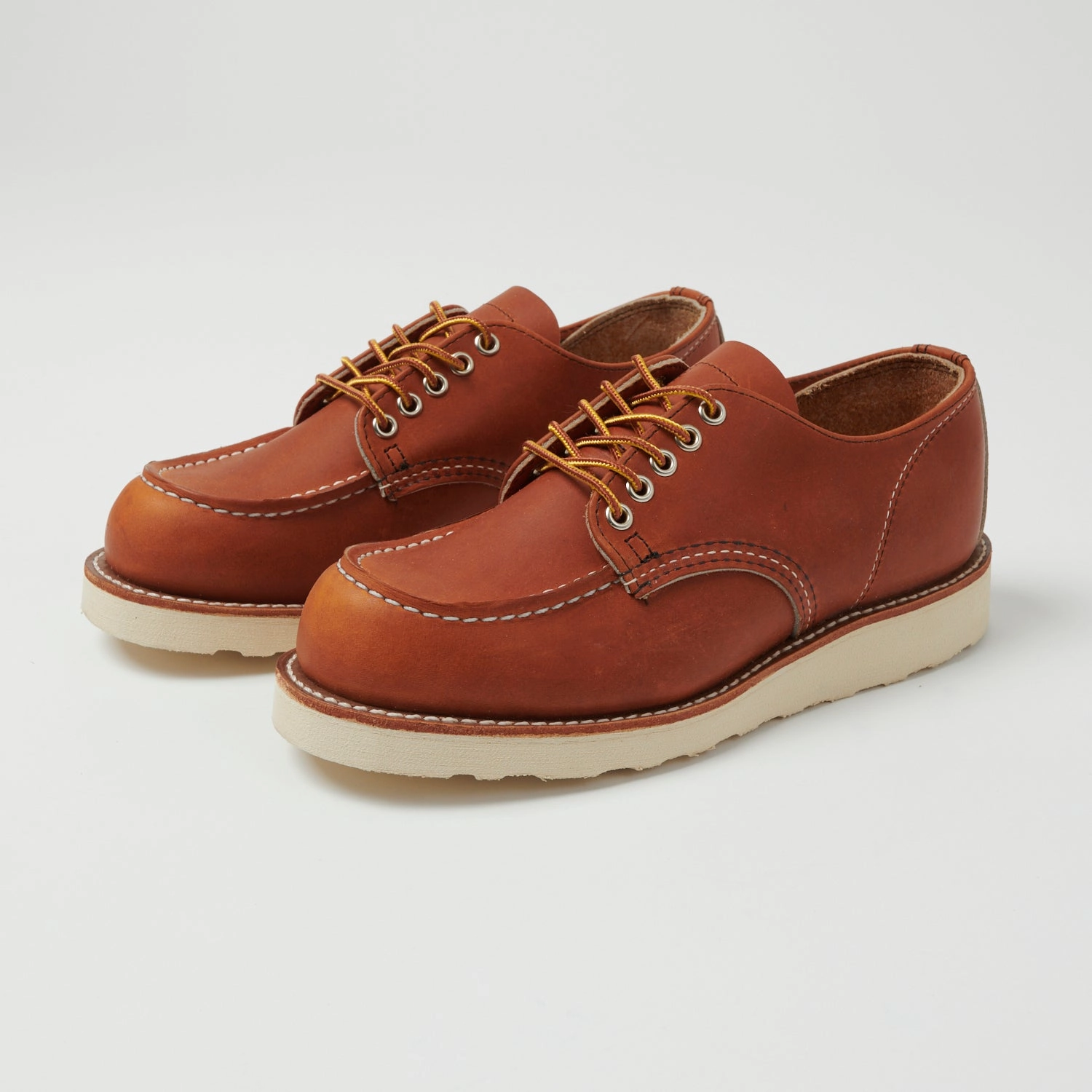 Slim Profile Event Look Modern Twist Red Wing 8092 Shop Moc Oxford Shoe - Oro Legacy